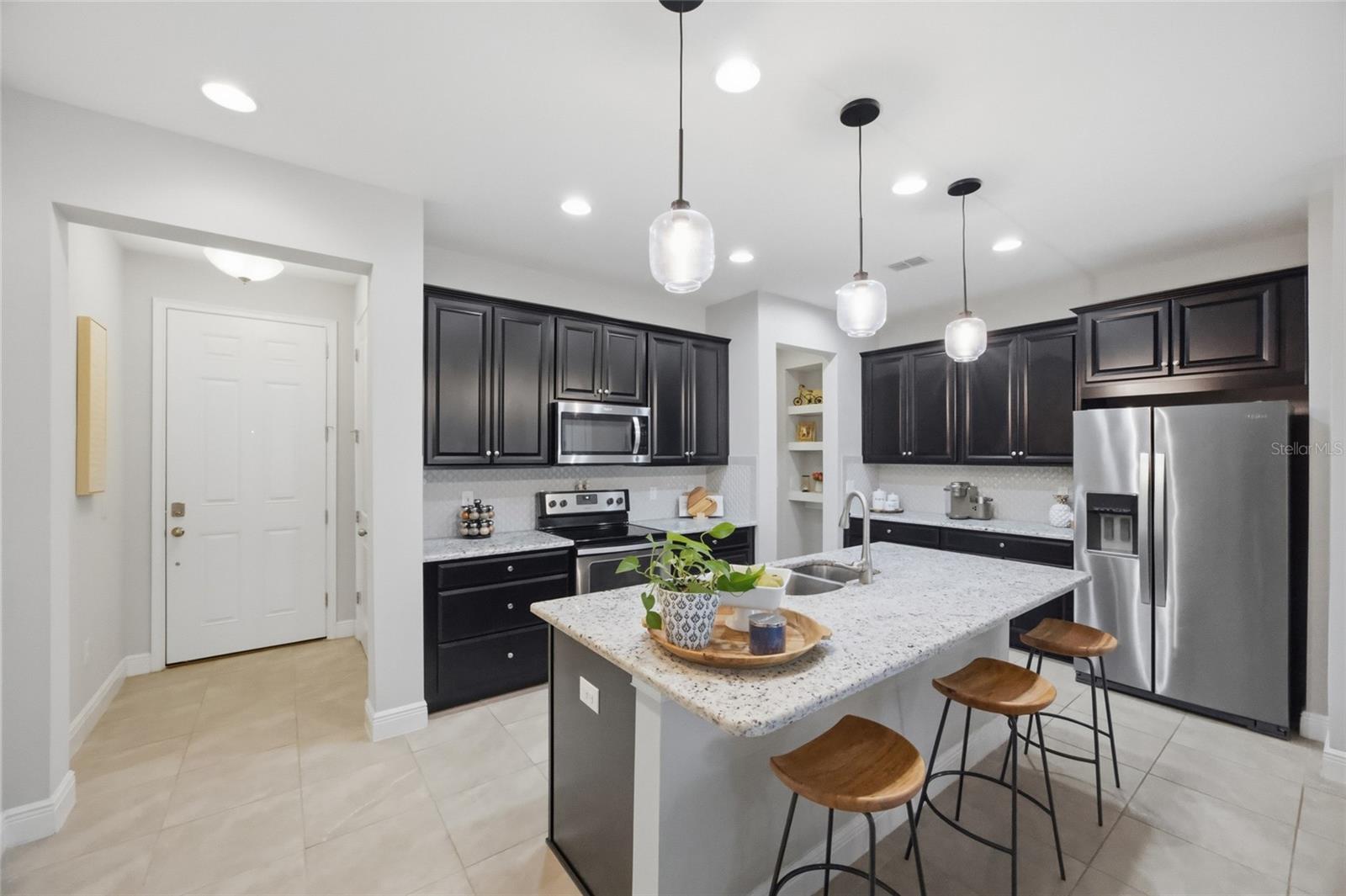 LAKESHORE PRESERVE - Residential