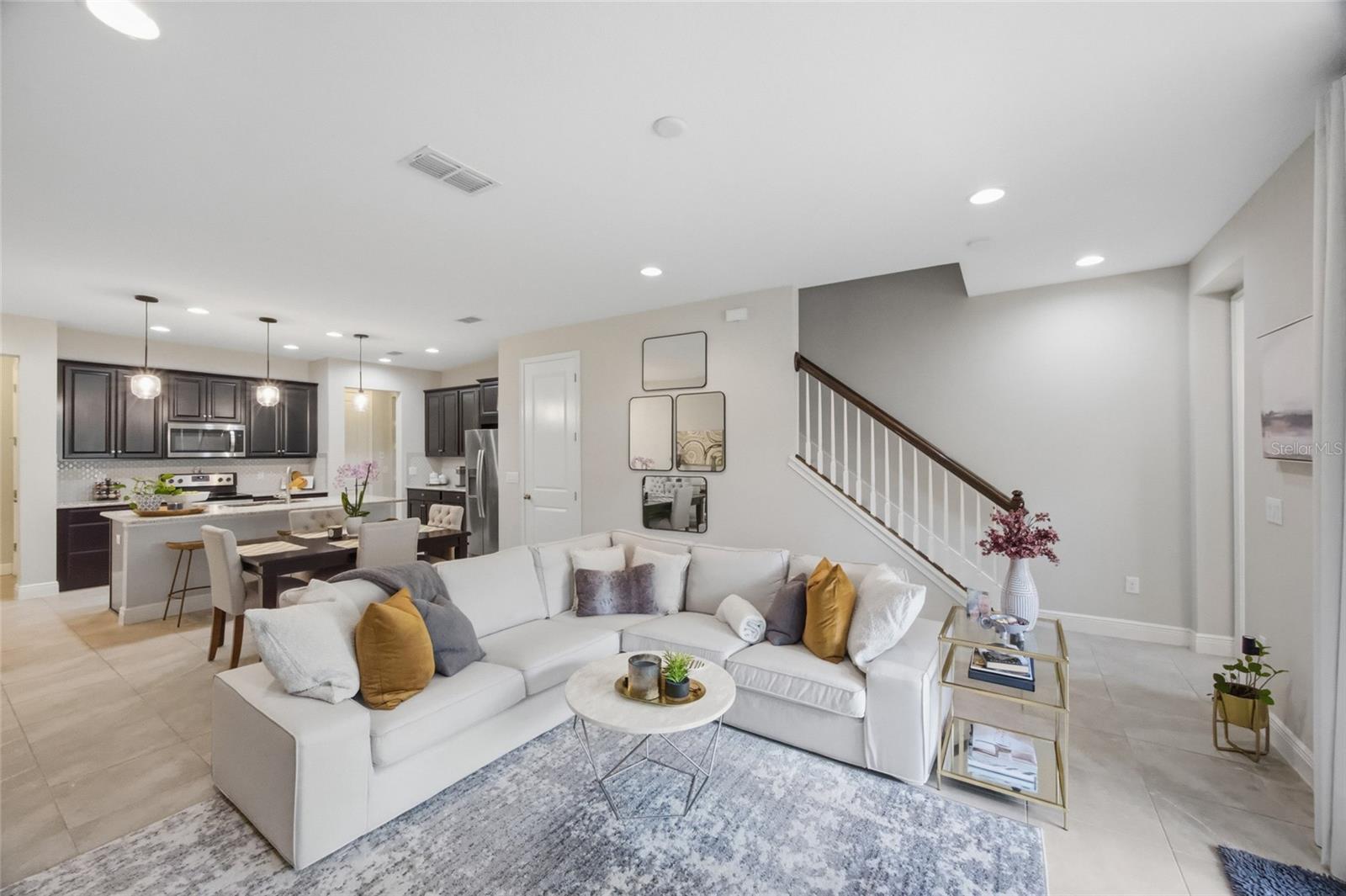 LAKESHORE PRESERVE - Residential