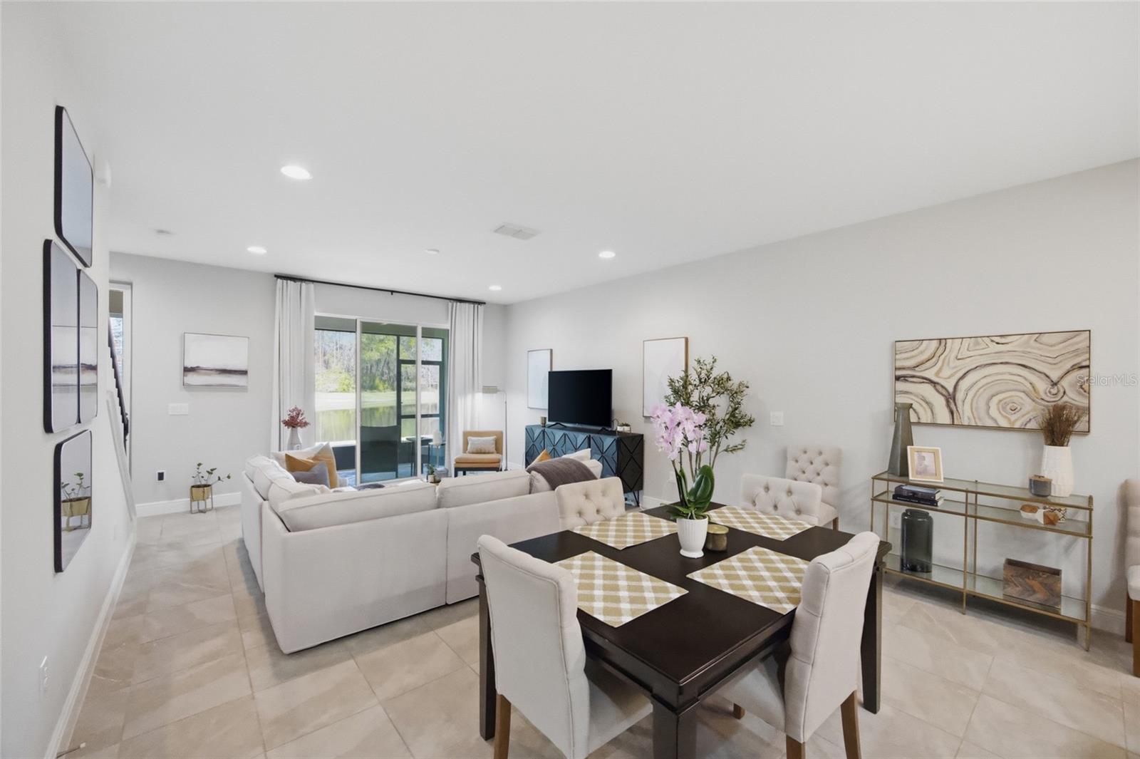 LAKESHORE PRESERVE - Residential