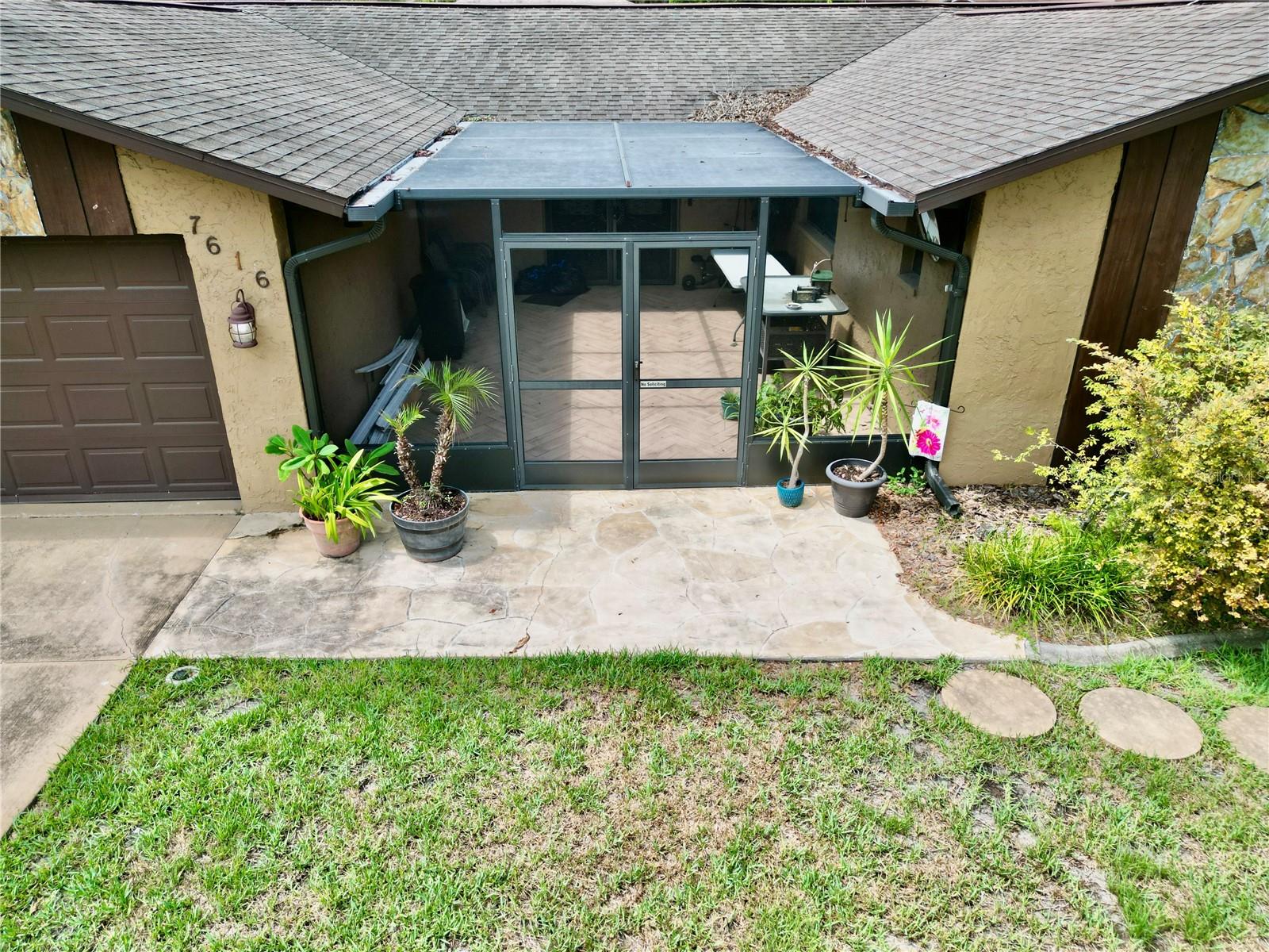 7616 LAUREL OAK COURT