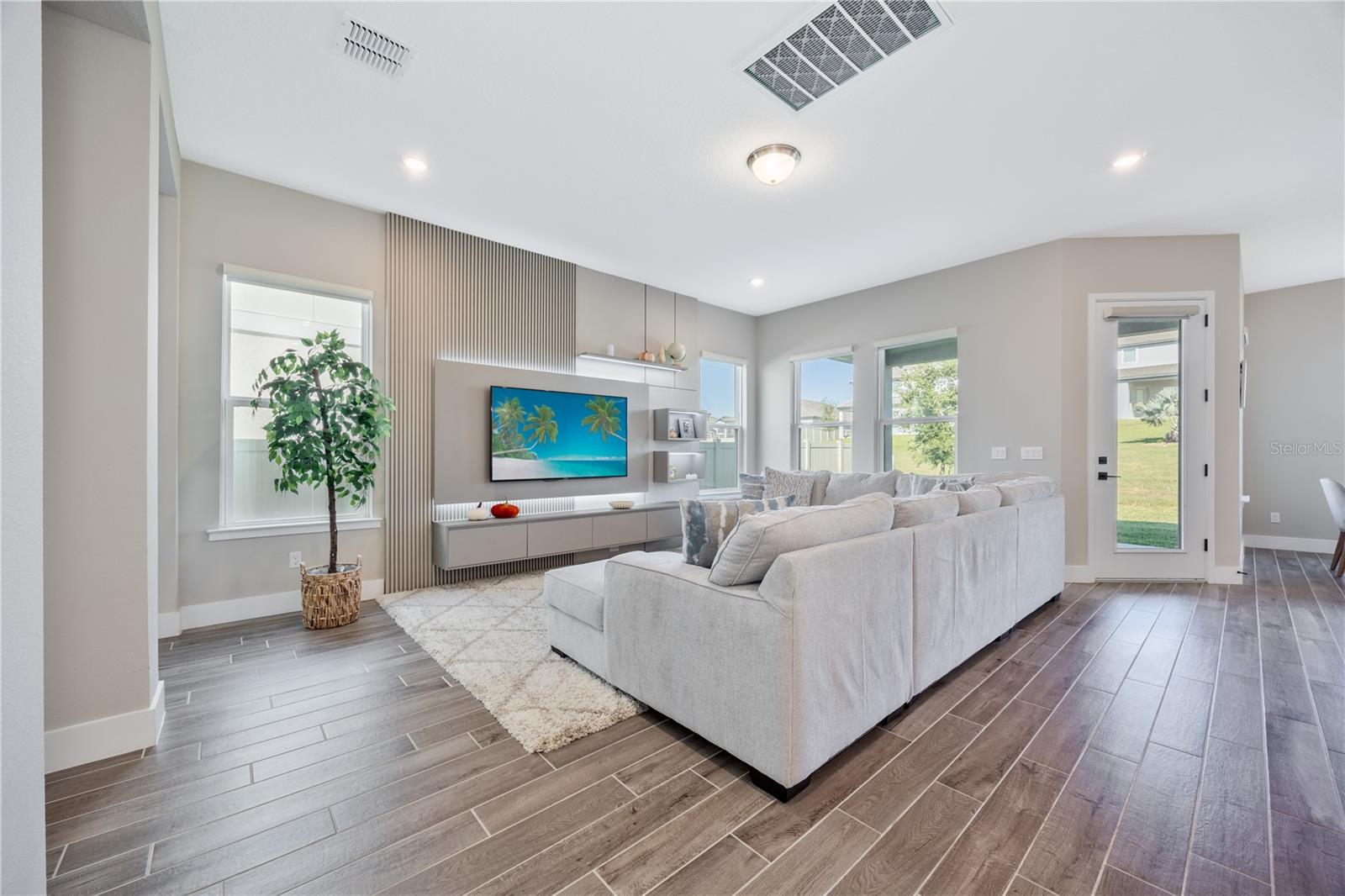 SILVERLEAF RESERVE/HAMLIN PH 2 - Residential