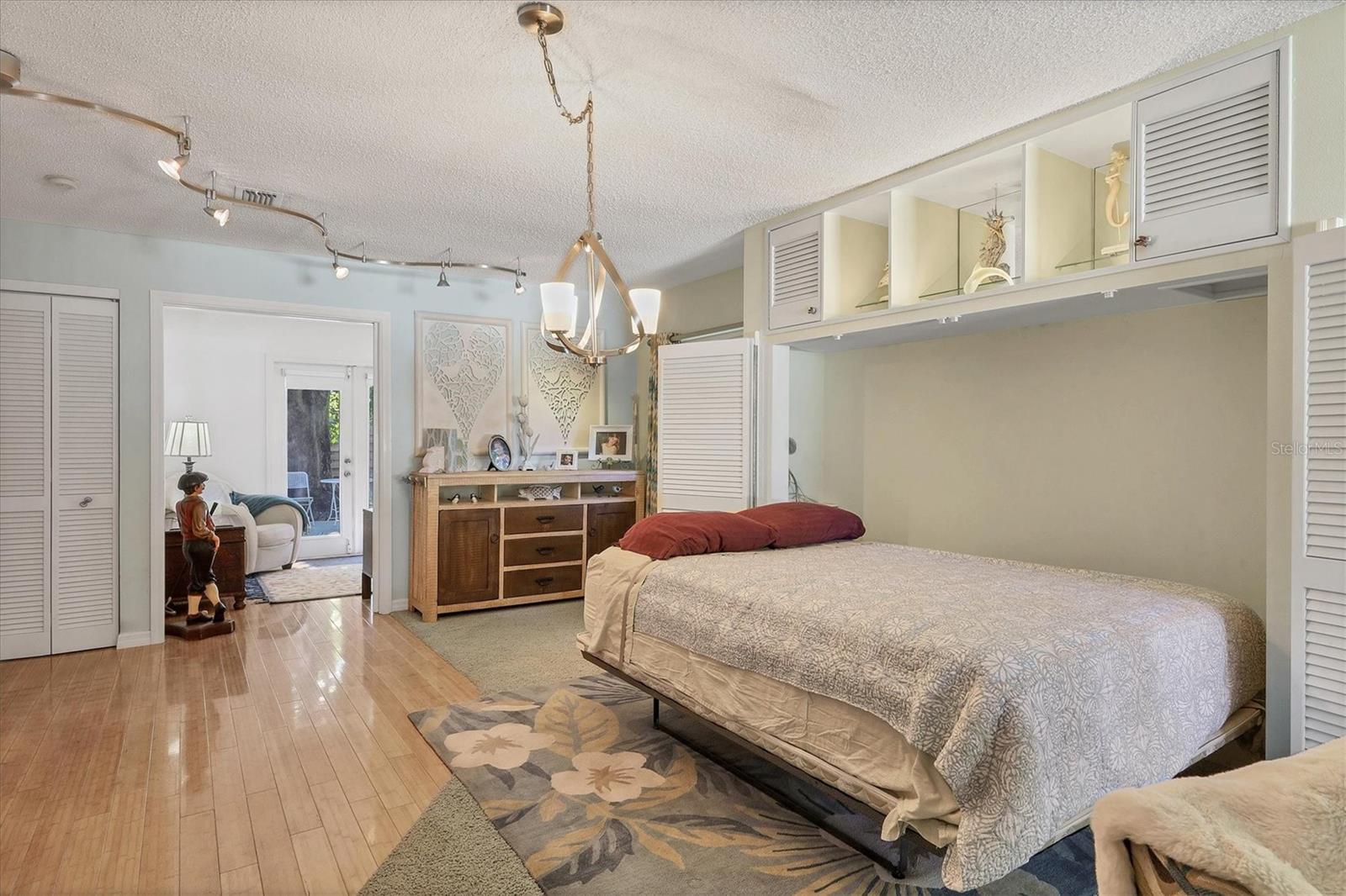 AVONDALE - Residential