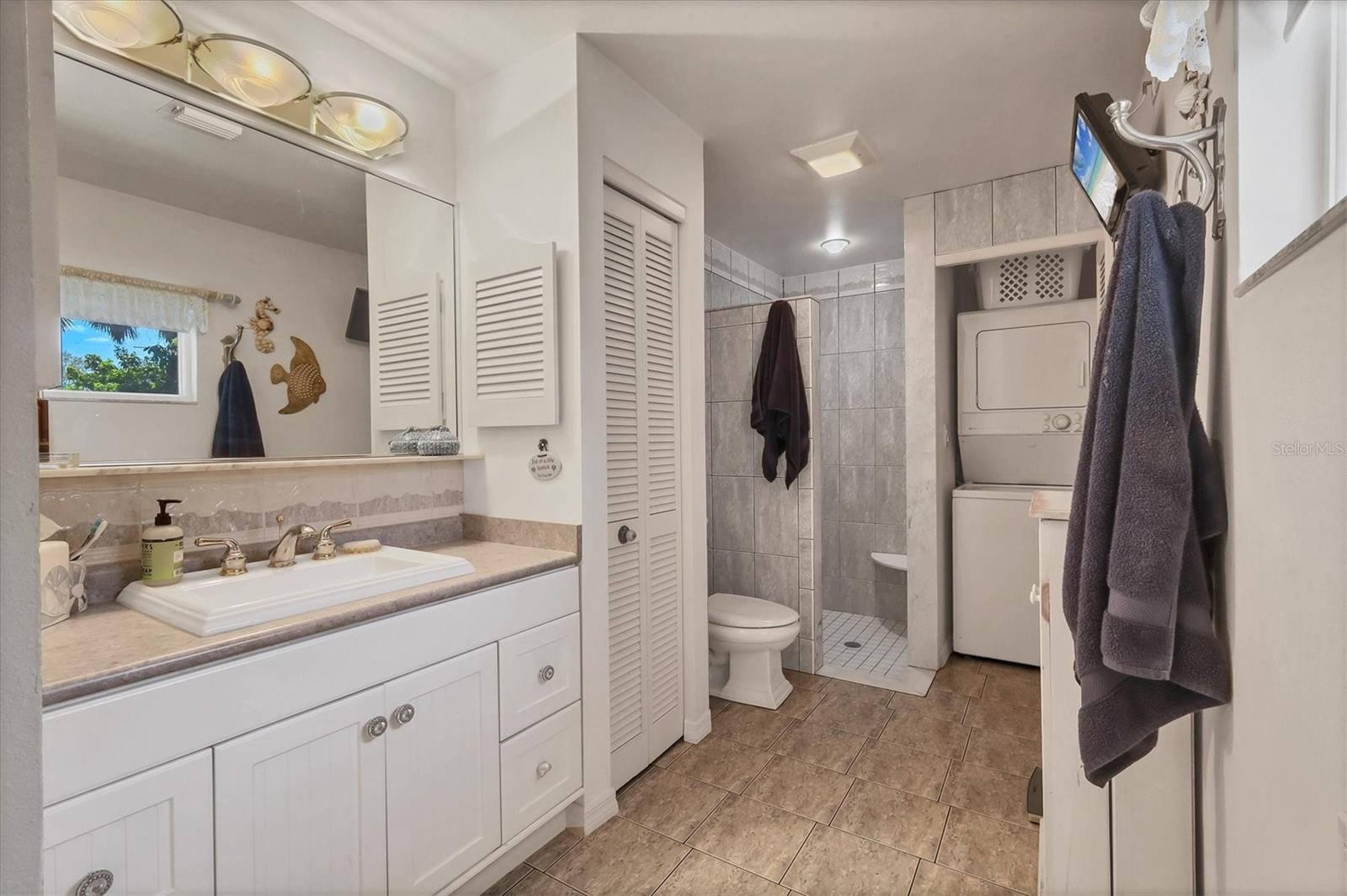 AVONDALE - Residential