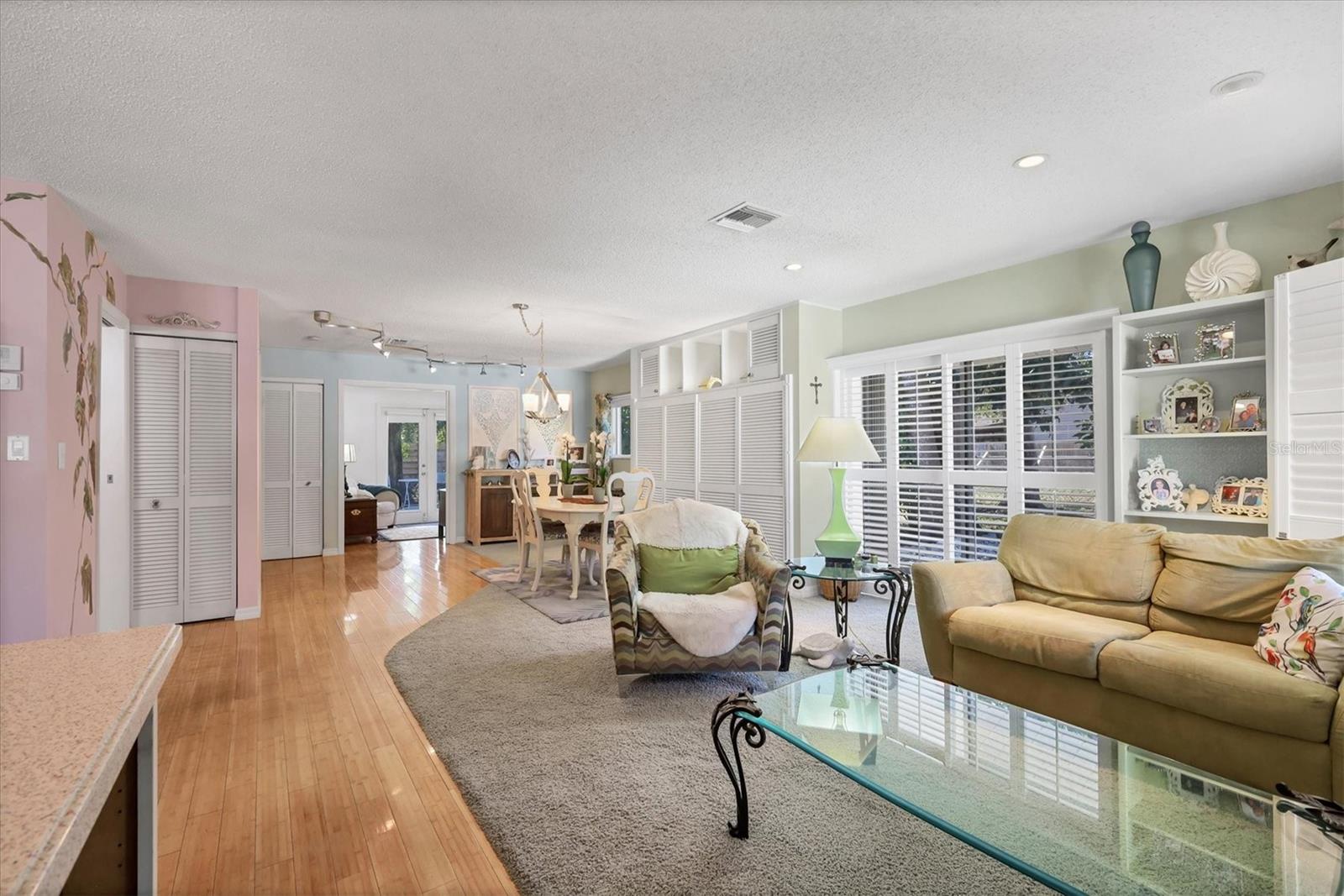 AVONDALE - Residential