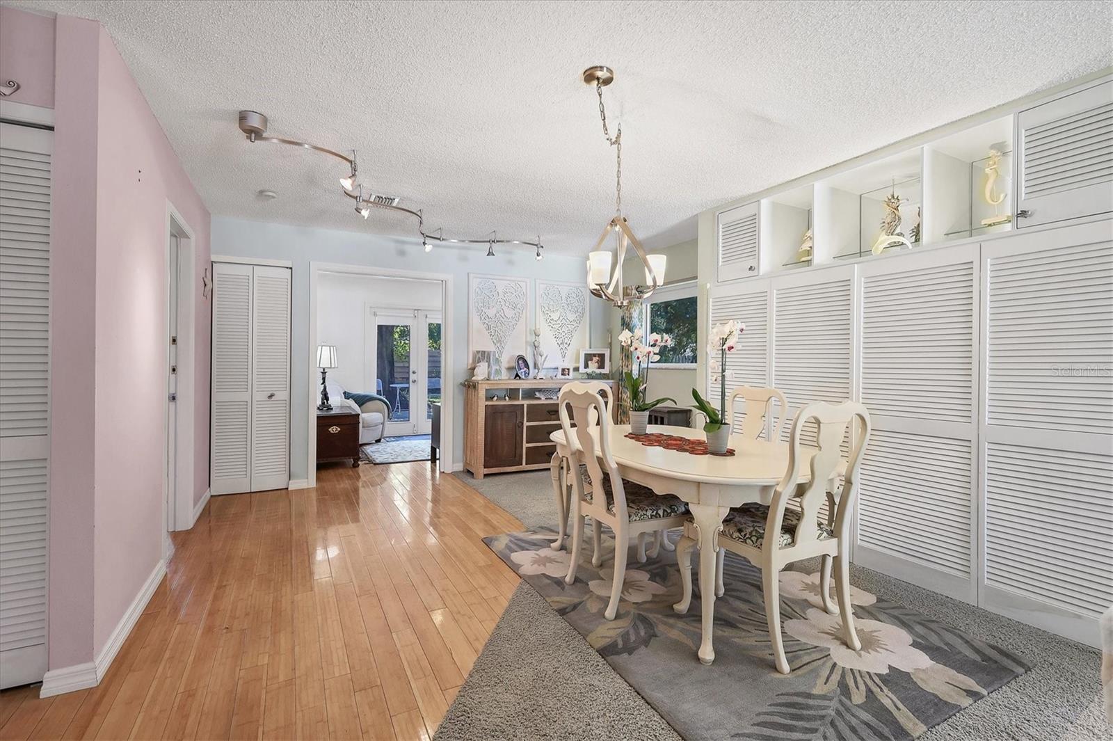 AVONDALE - Residential