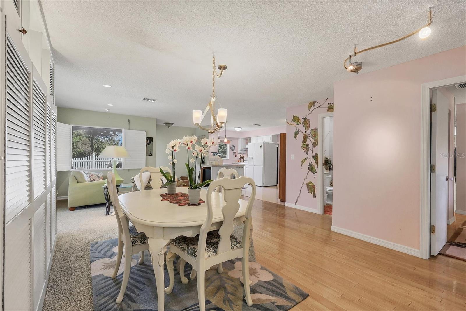 AVONDALE - Residential