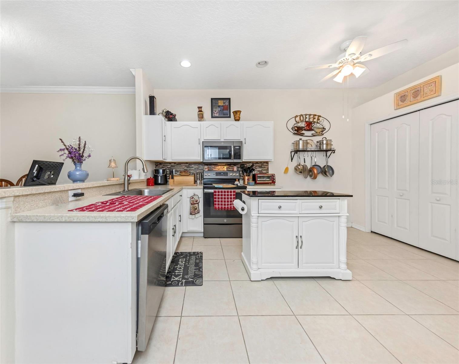 OAKSTEAD PARCEL 6 UNIT 1 AND PARCEL 7 PB 41 PG 099 - Residential