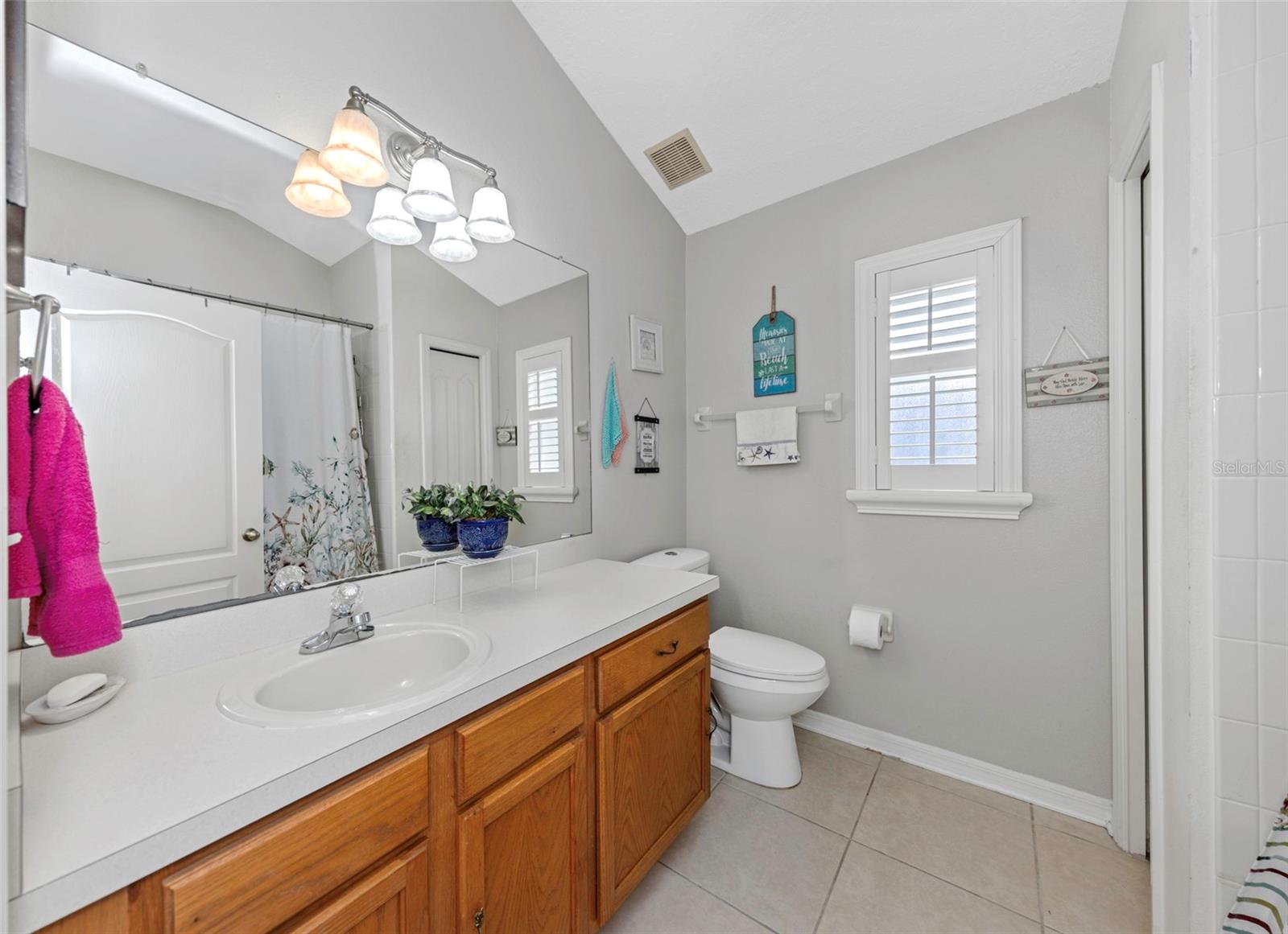 OAKSTEAD PARCEL 6 UNIT 1 AND PARCEL 7 PB 41 PG 099 - Residential