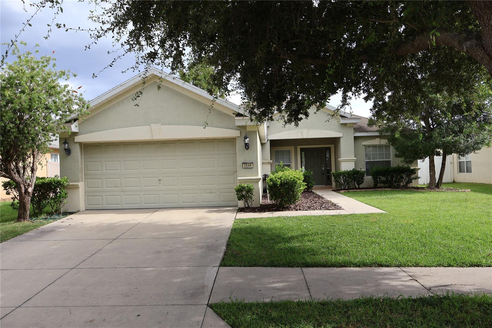 Well-maintained 4BR/2BA/2CG home in desirable Fore Ranch! Open floor plan features eat-in kitchen w/breakfast bar, upgraded Corian counters, and spacious living areas. Large master suite includes walk-in closet, dual sinks, soaking tub & walk-in shower. Fully fenced backyard. Enjoy resort-style community amenities: pool, splash park, playgrounds, tennis, basketball & volleyball courts, soccer field, gym, conference room, and scenic walking trails. Prime location close to shopping, dining, hospitals & I-75.