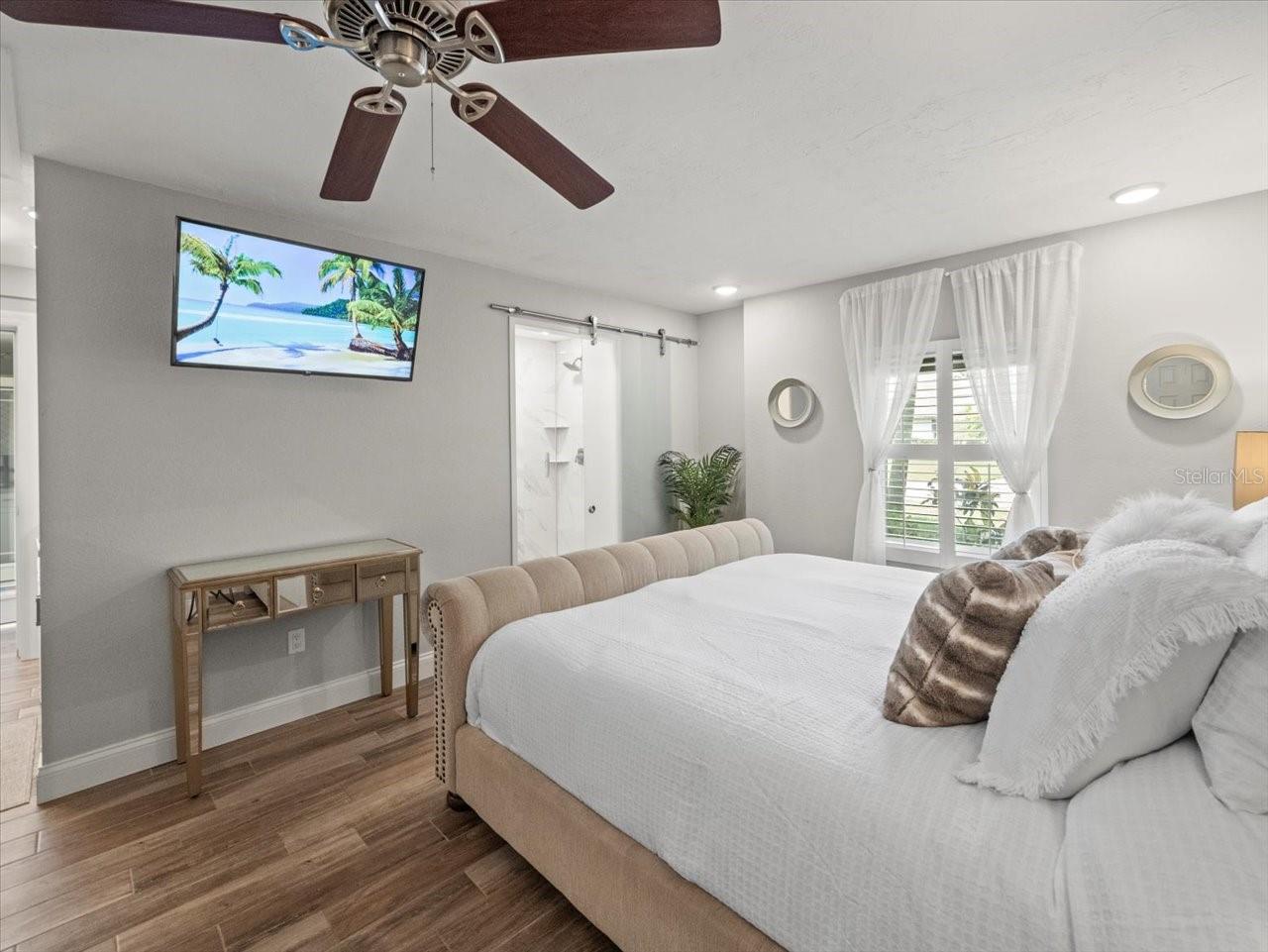 THREE PALMS POINT - Residential