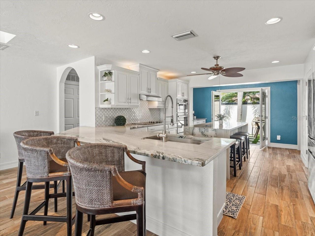 THREE PALMS POINT - Residential