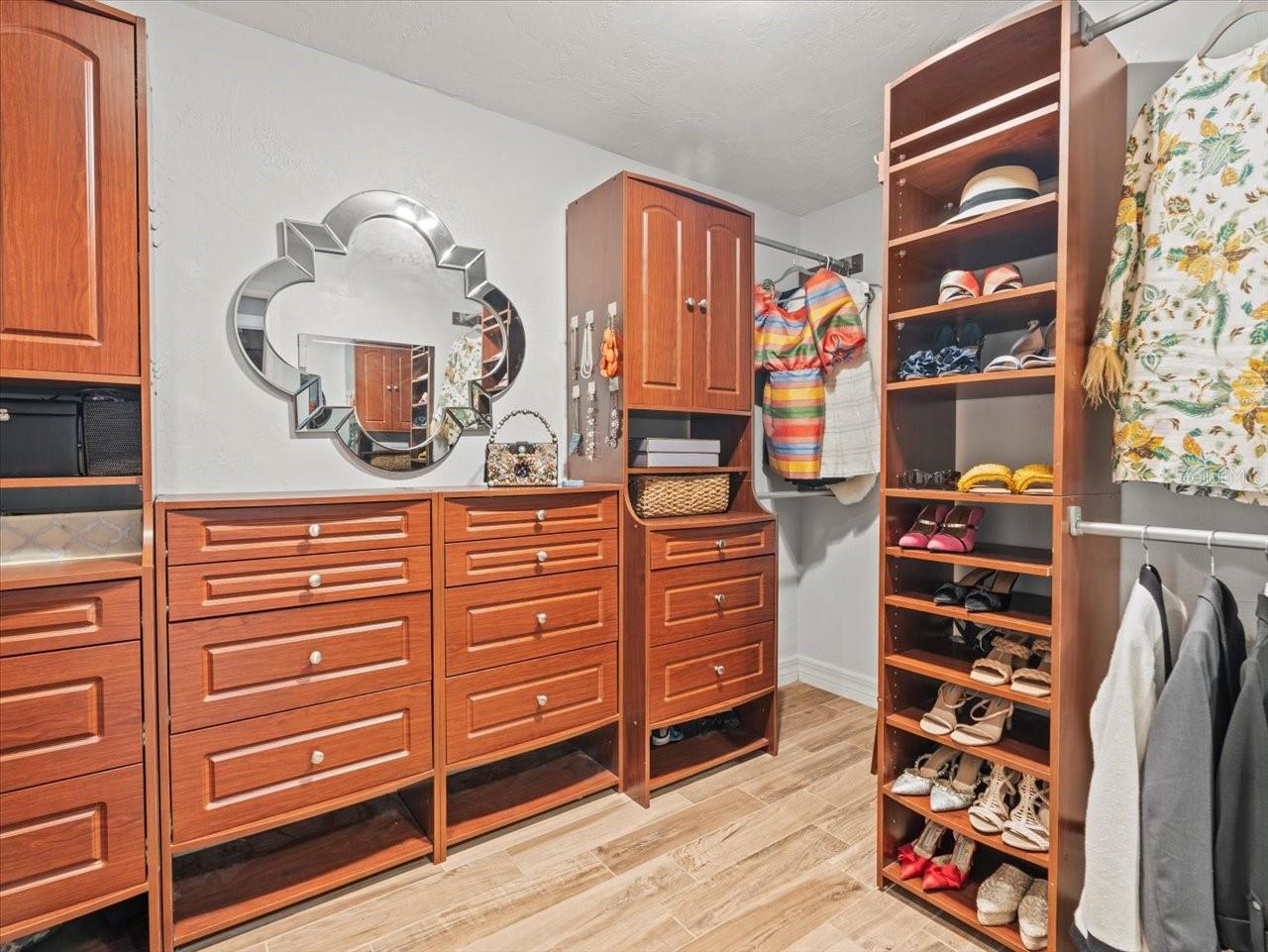 THREE PALMS POINT - Residential