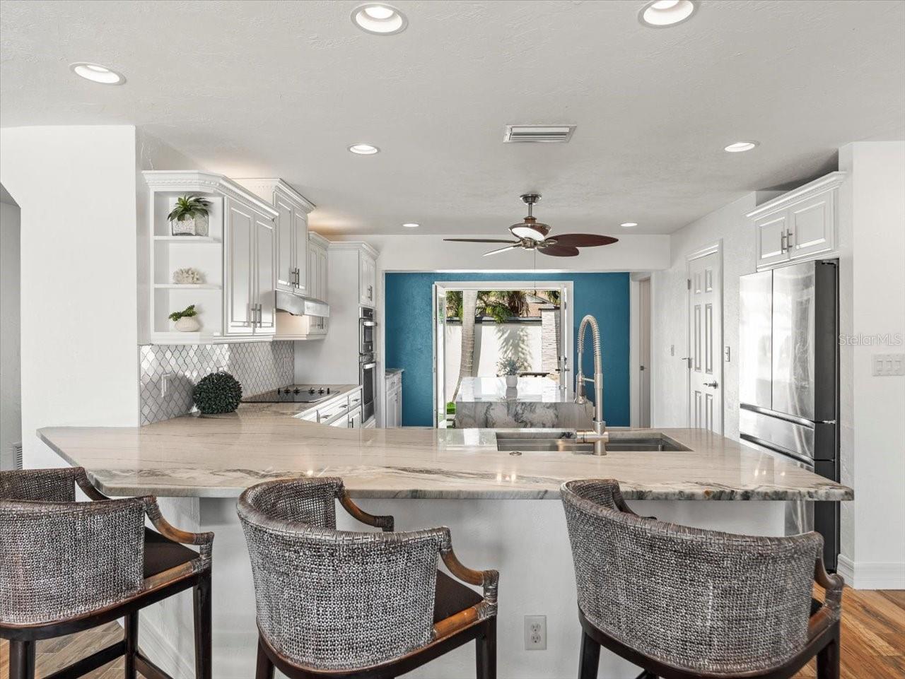 THREE PALMS POINT - Residential