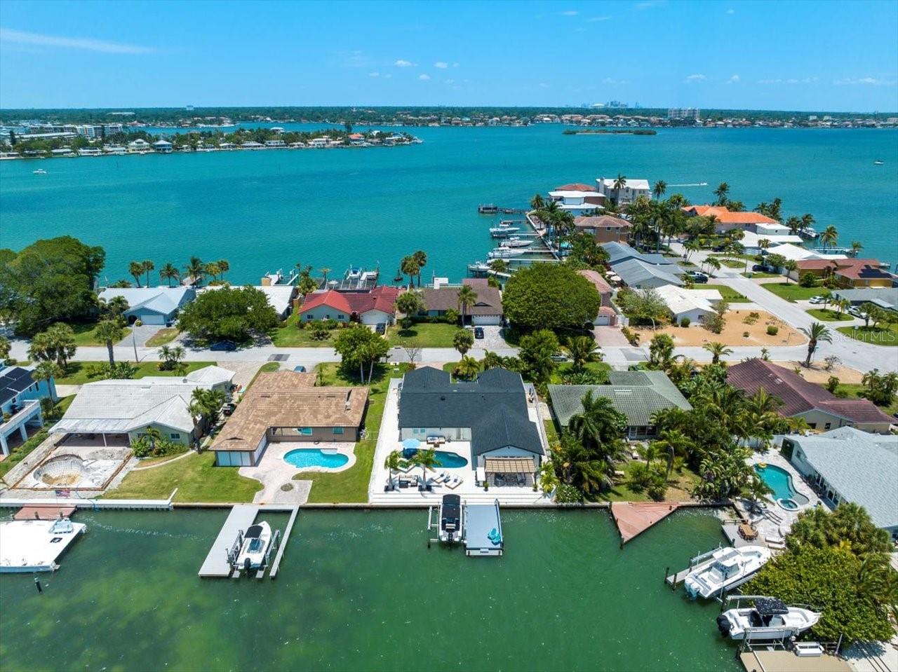 THREE PALMS POINT - Residential