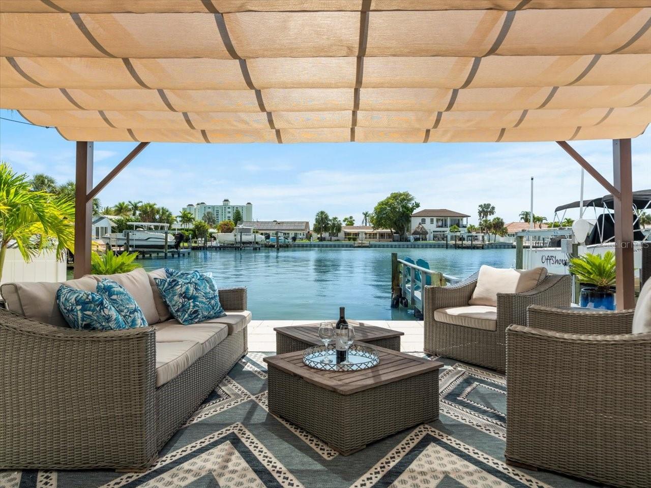 THREE PALMS POINT - Residential