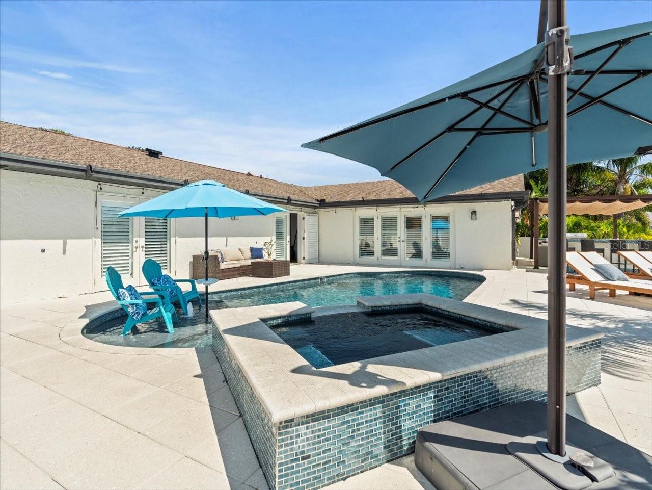 THREE PALMS POINT - Residential