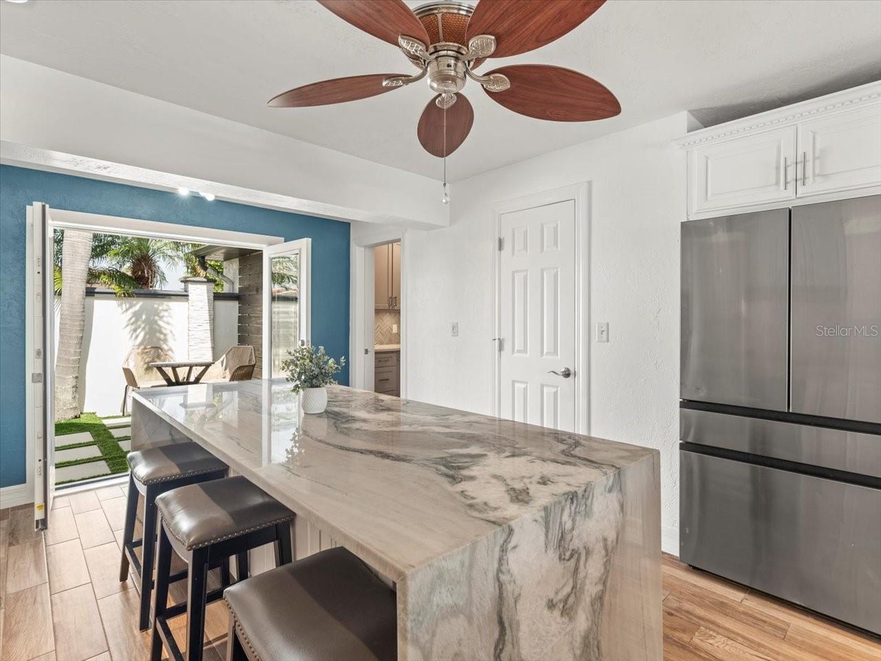 THREE PALMS POINT - Residential