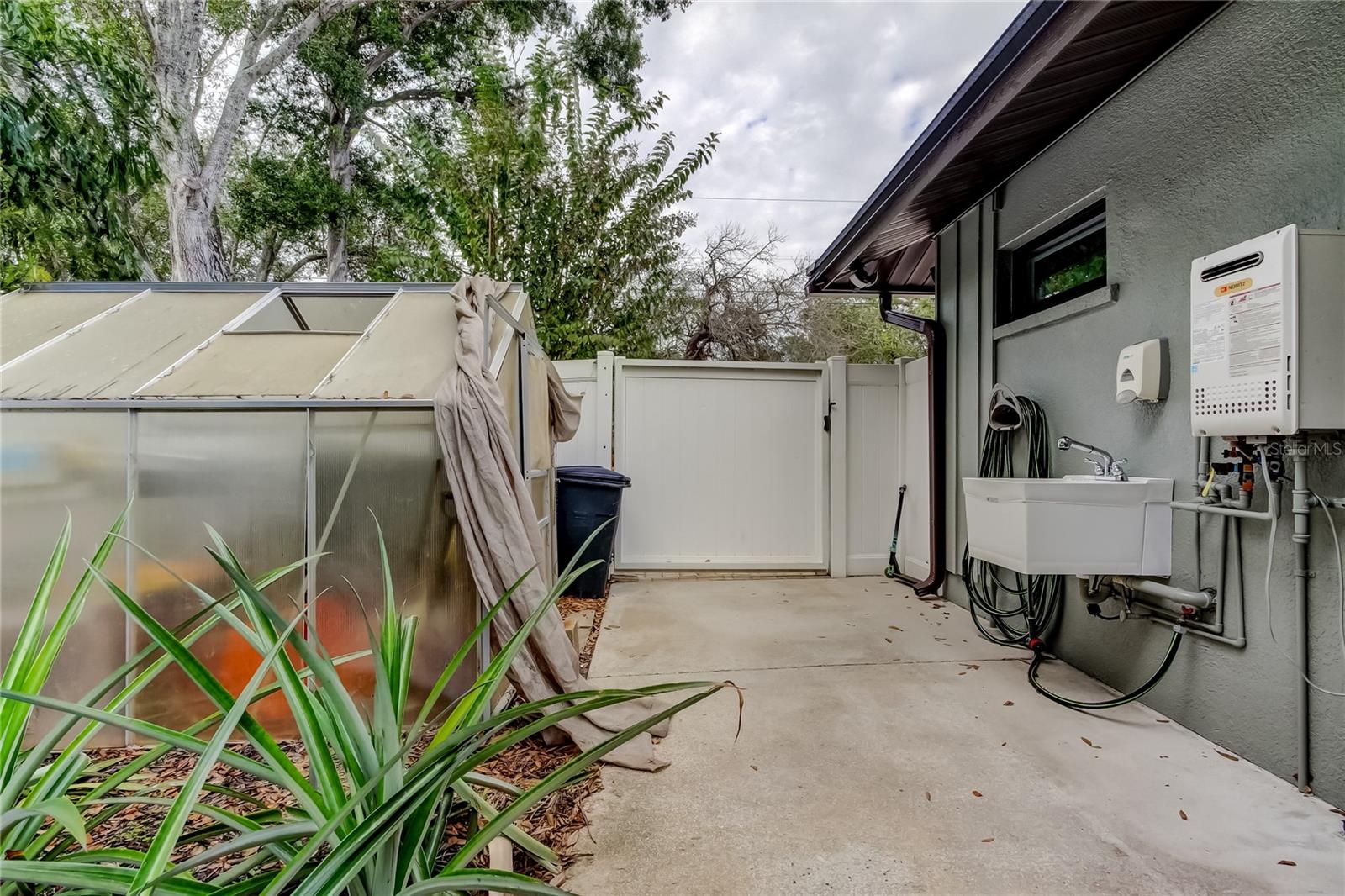 PINELLAS GROVES - Residential