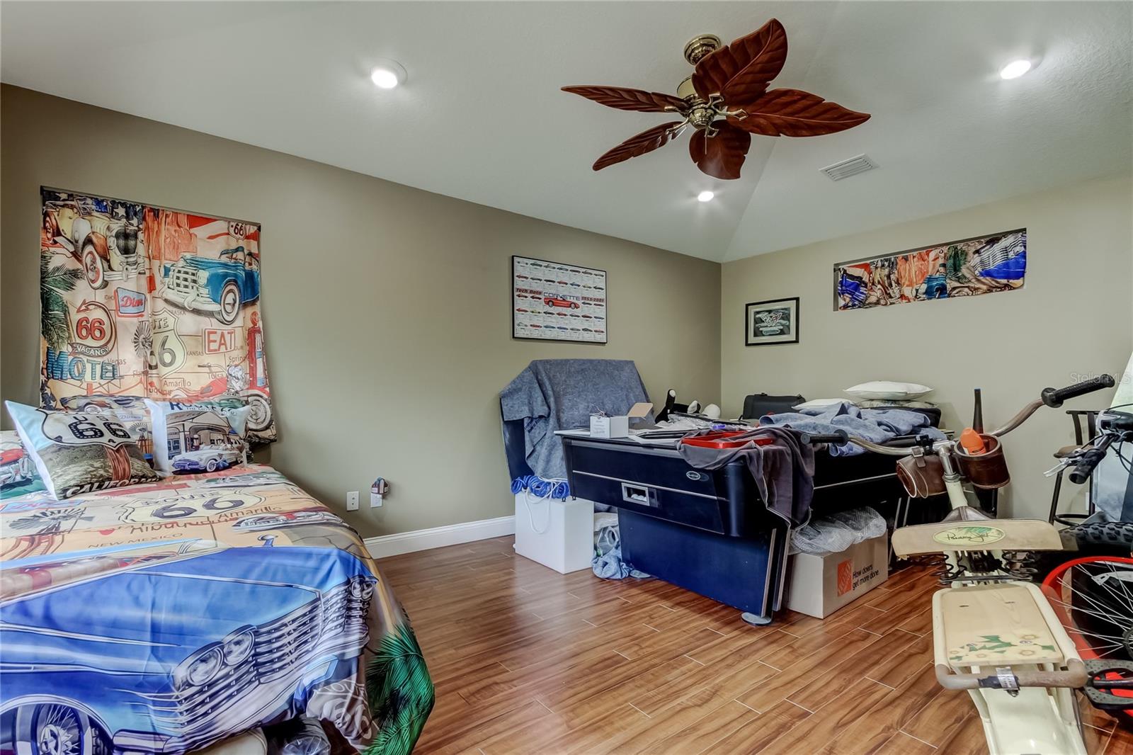 PINELLAS GROVES - Residential