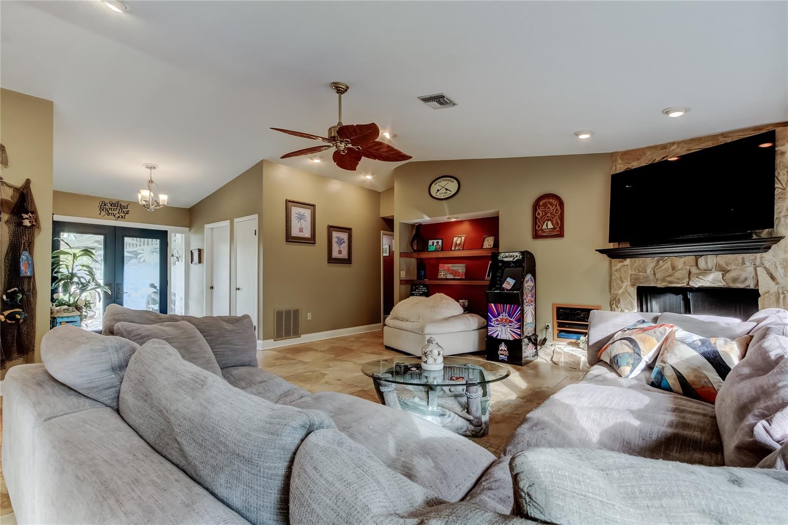 PINELLAS GROVES - Residential