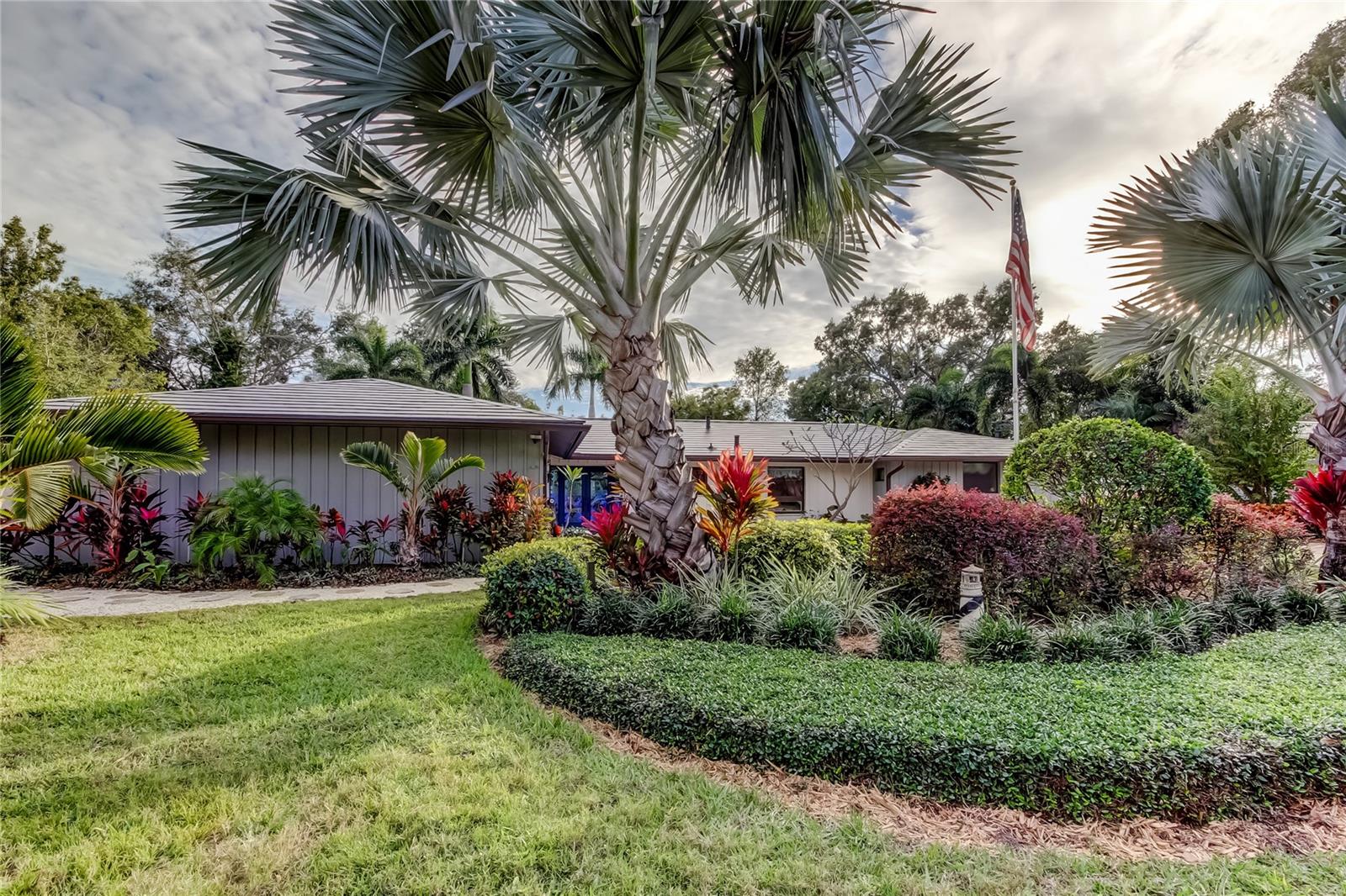 PINELLAS GROVES - Residential
