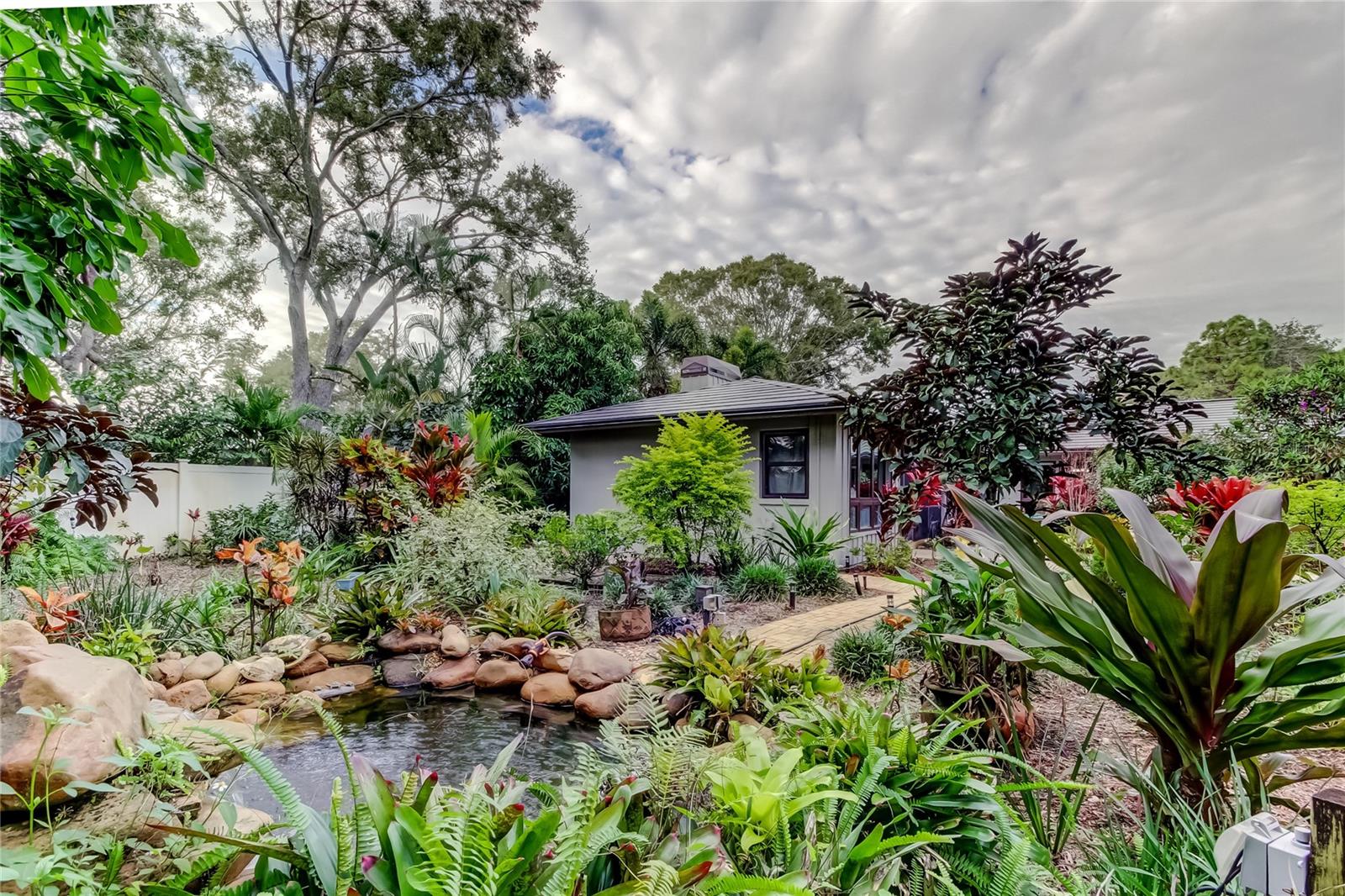 PINELLAS GROVES - Residential