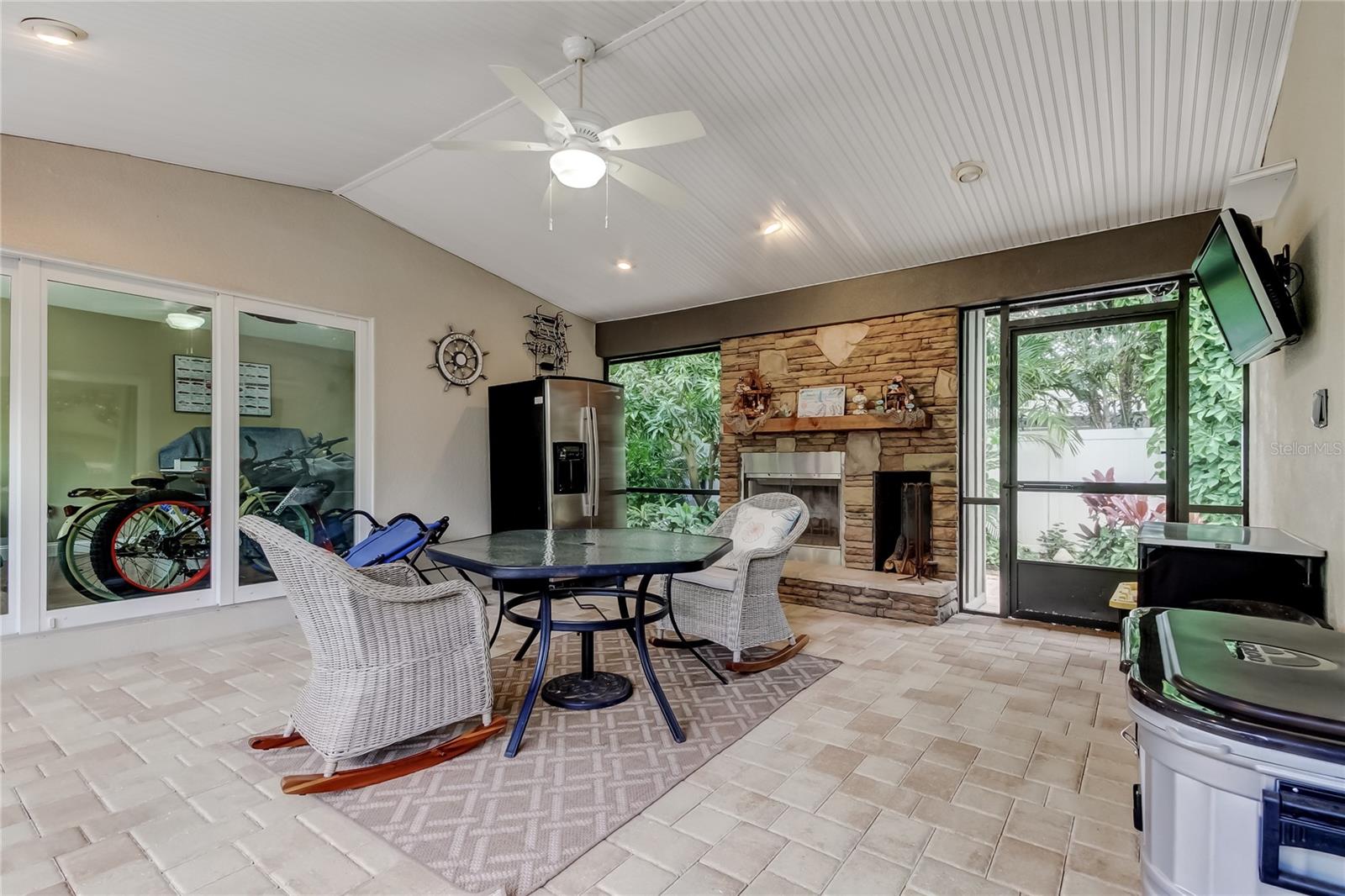 PINELLAS GROVES - Residential