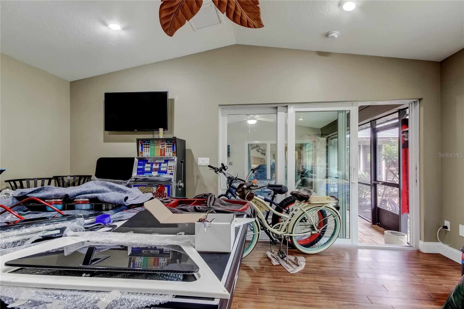 PINELLAS GROVES - Residential