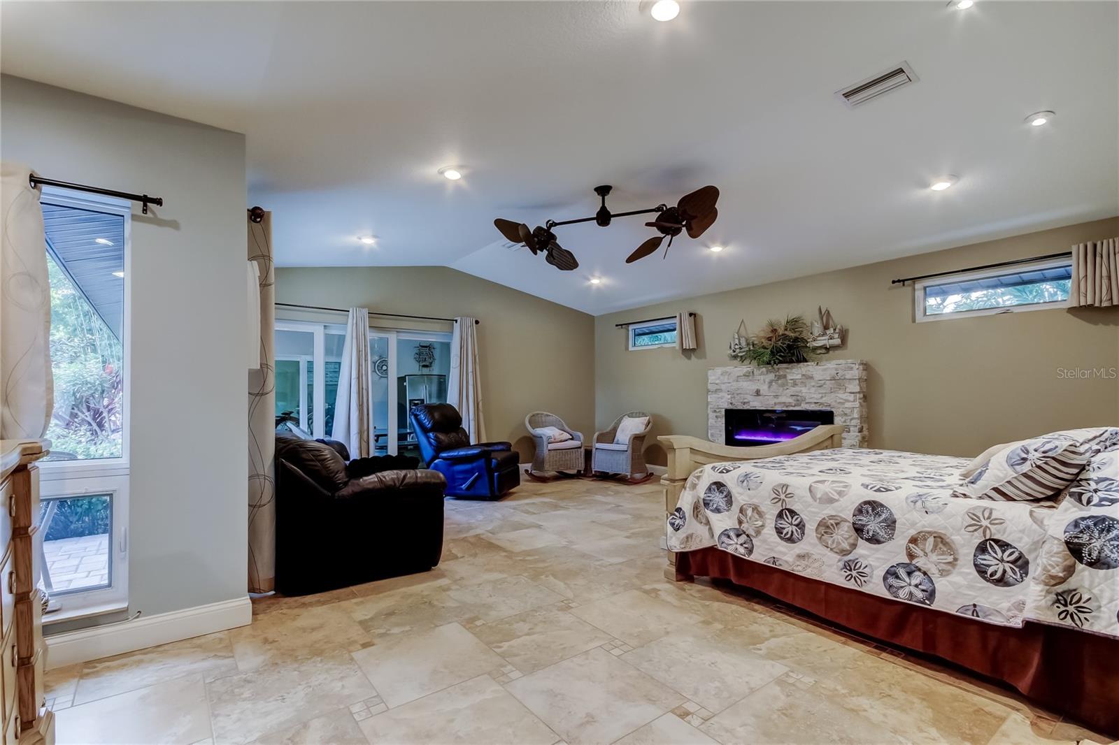 PINELLAS GROVES - Residential