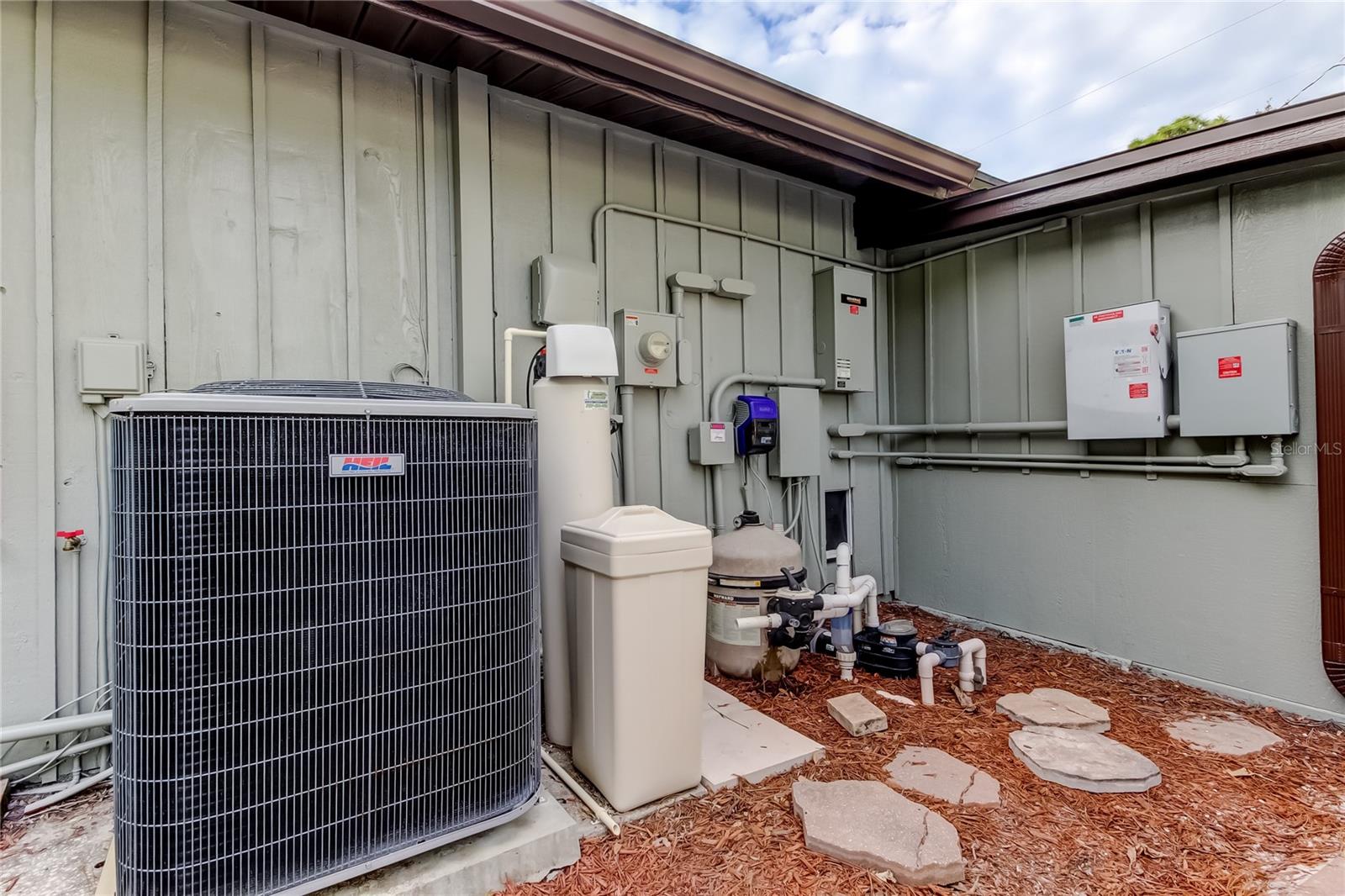 PINELLAS GROVES - Residential