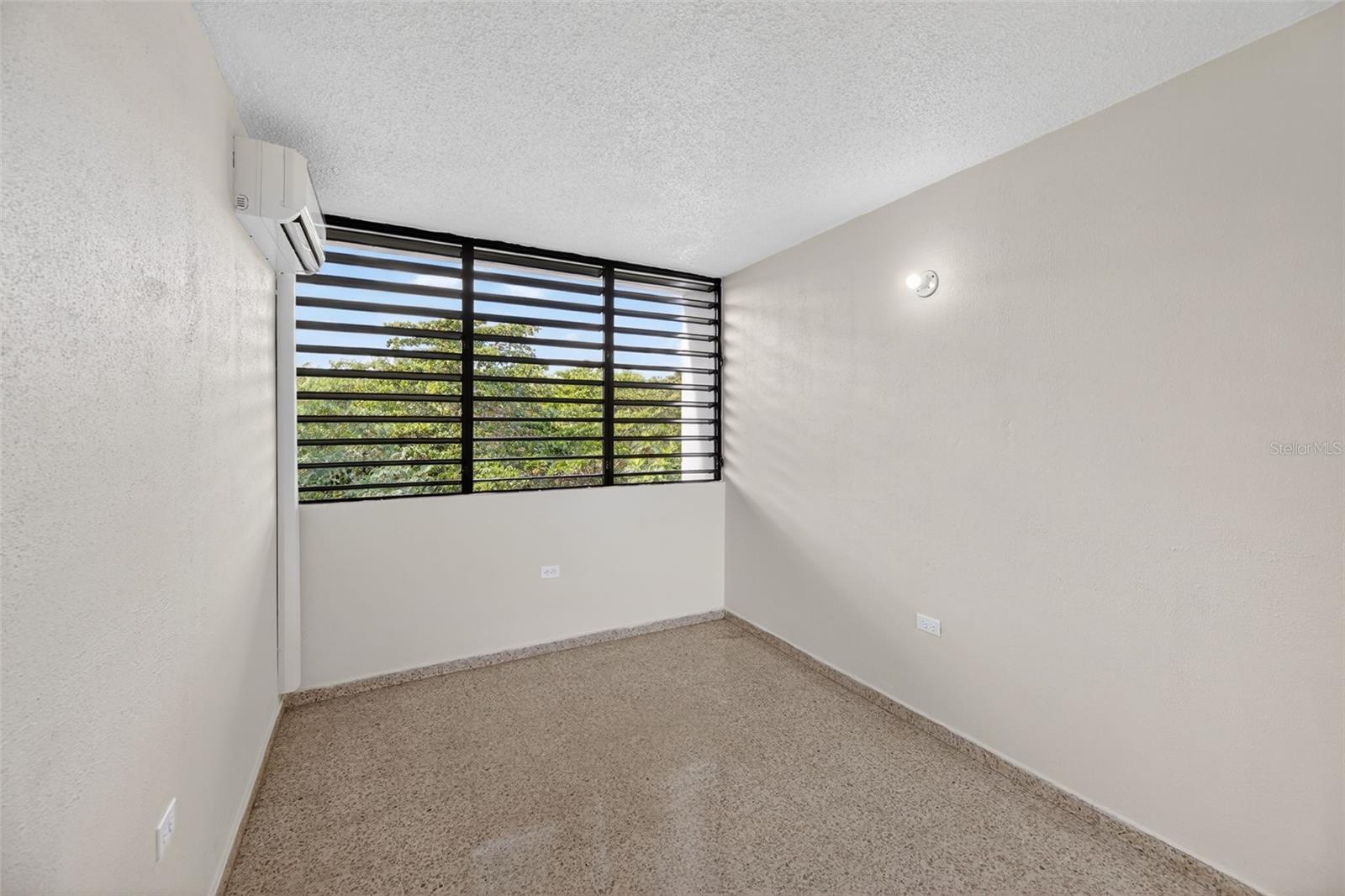 ADM CAMINO REAL - Residential