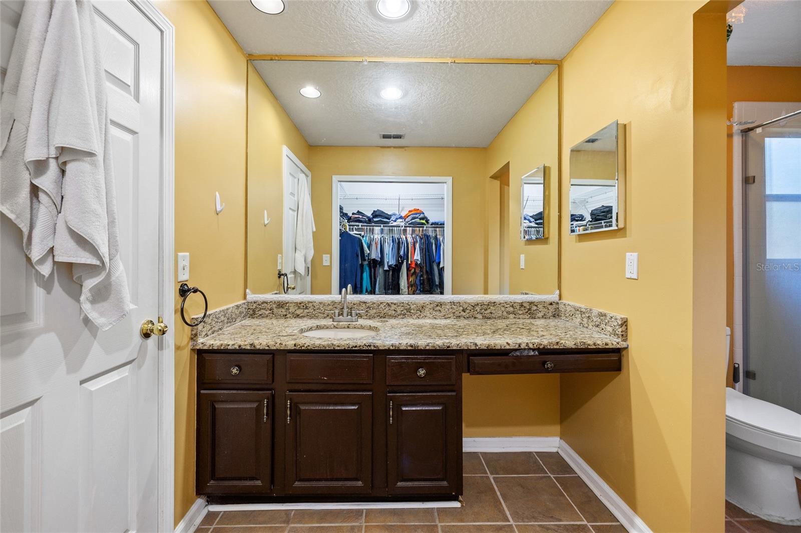 DRAYTON PLACE UNIT ONE B - Residential