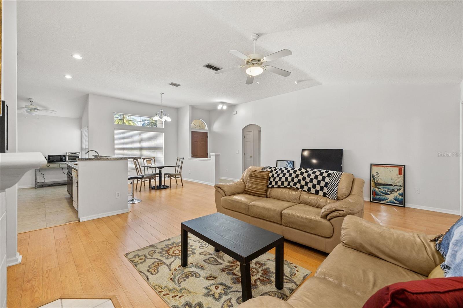 DRAYTON PLACE UNIT ONE B - Residential