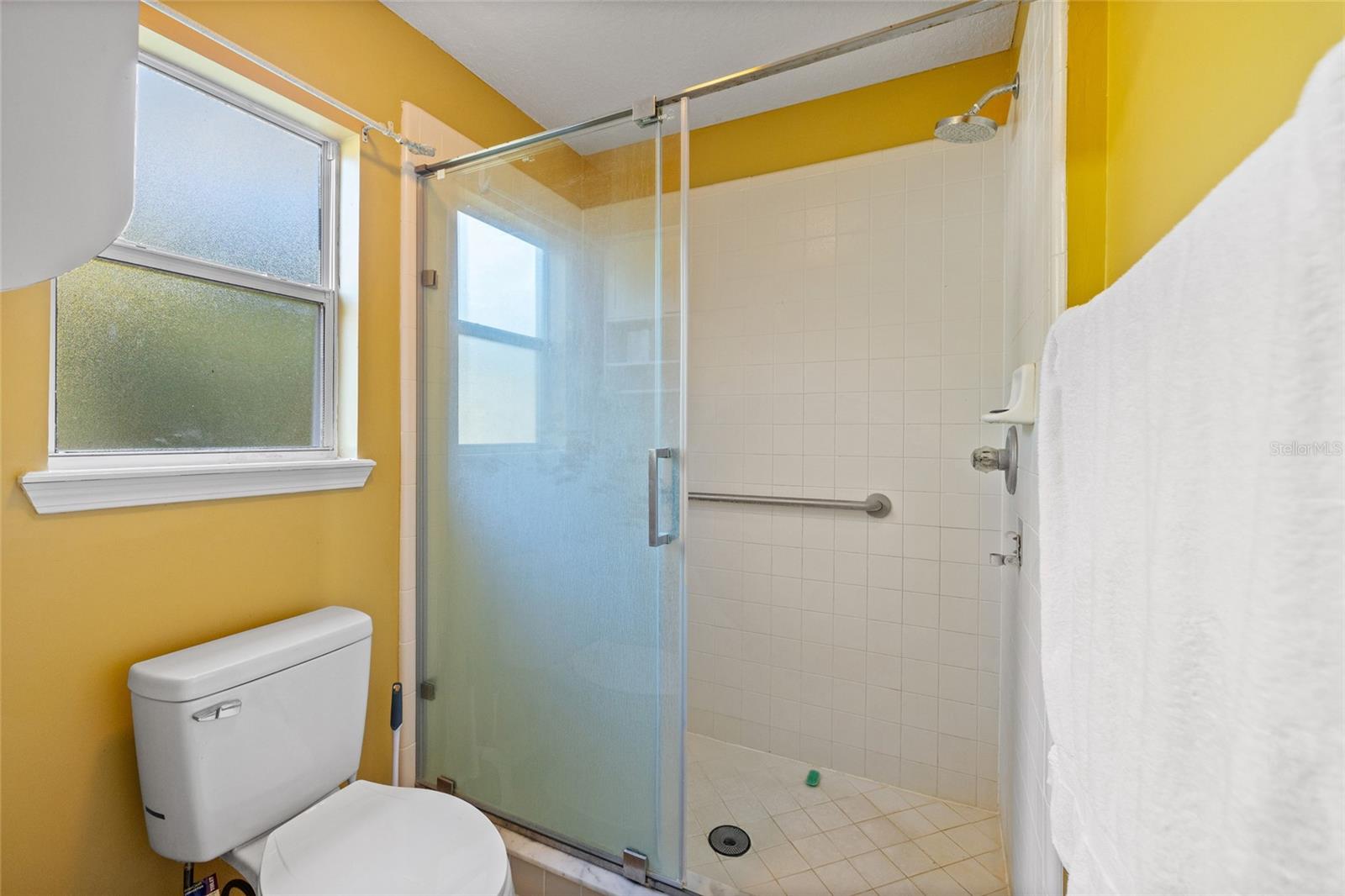 DRAYTON PLACE UNIT ONE B - Residential