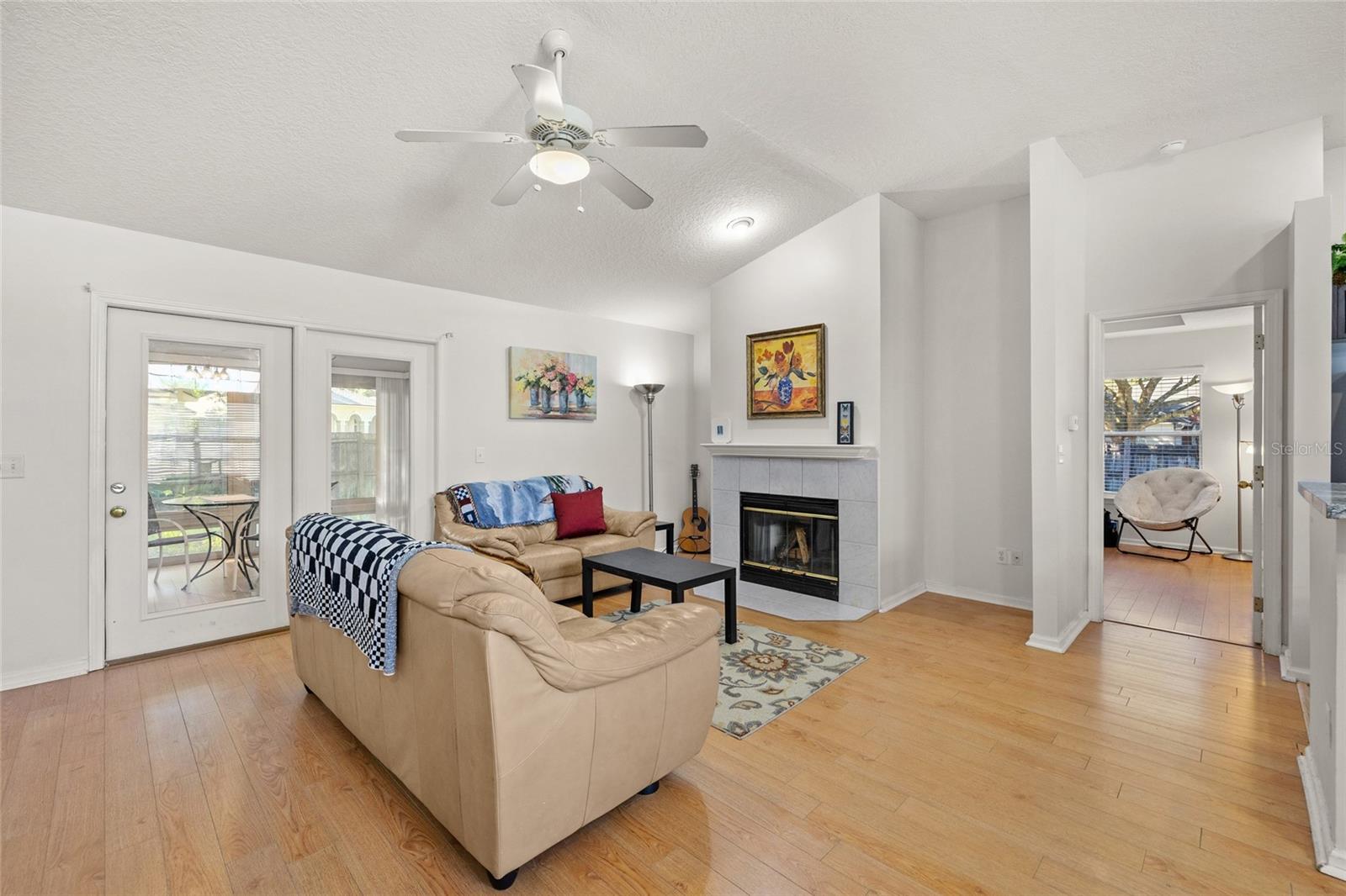 DRAYTON PLACE UNIT ONE B - Residential