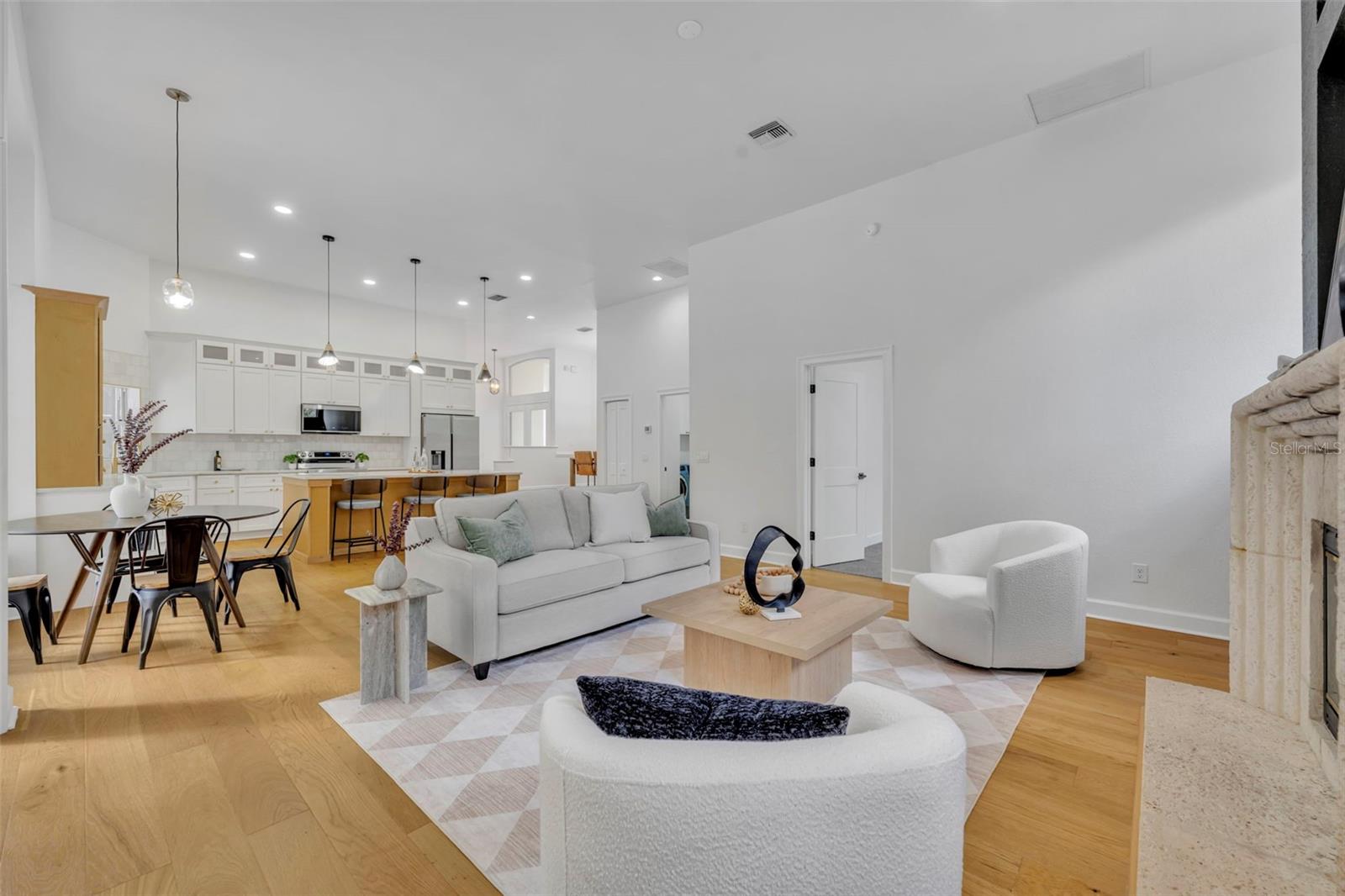 CYPRESS ISLE - Residential