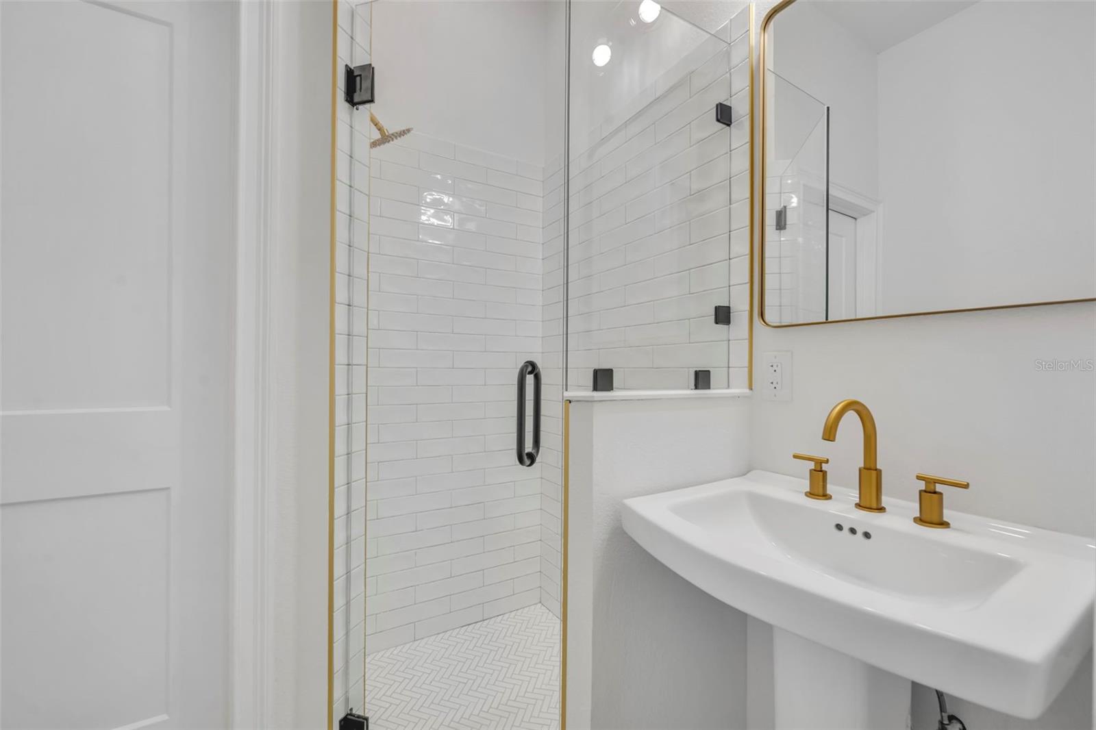 CYPRESS ISLE - Residential