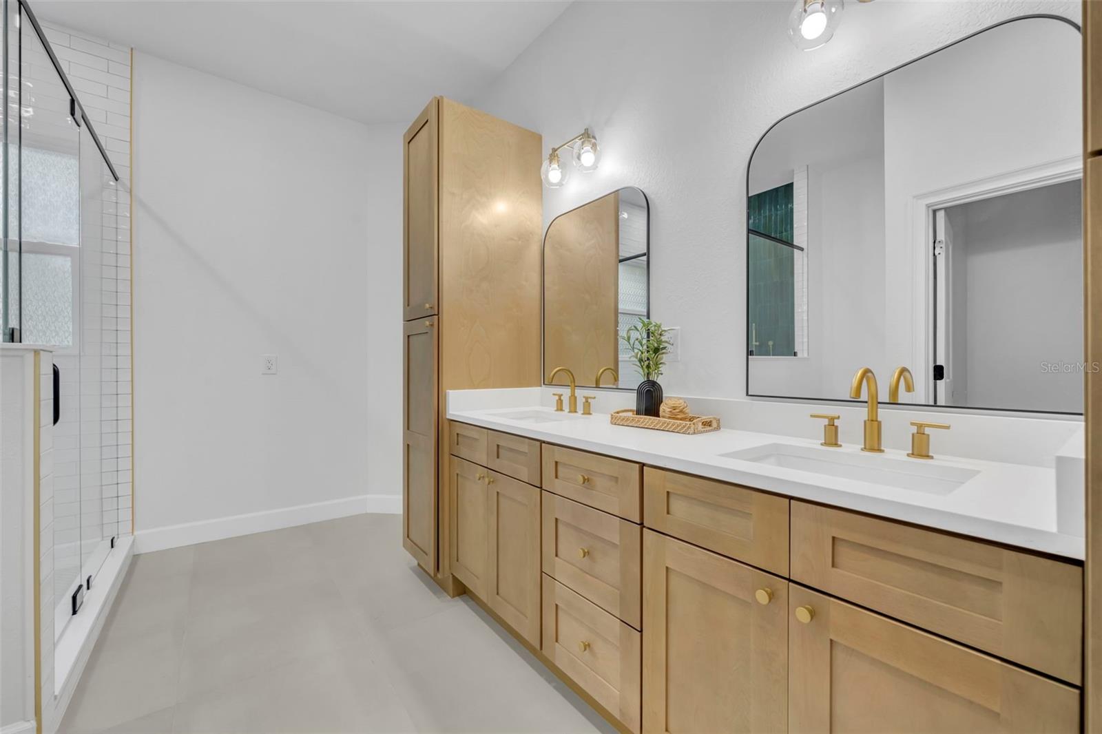 CYPRESS ISLE - Residential