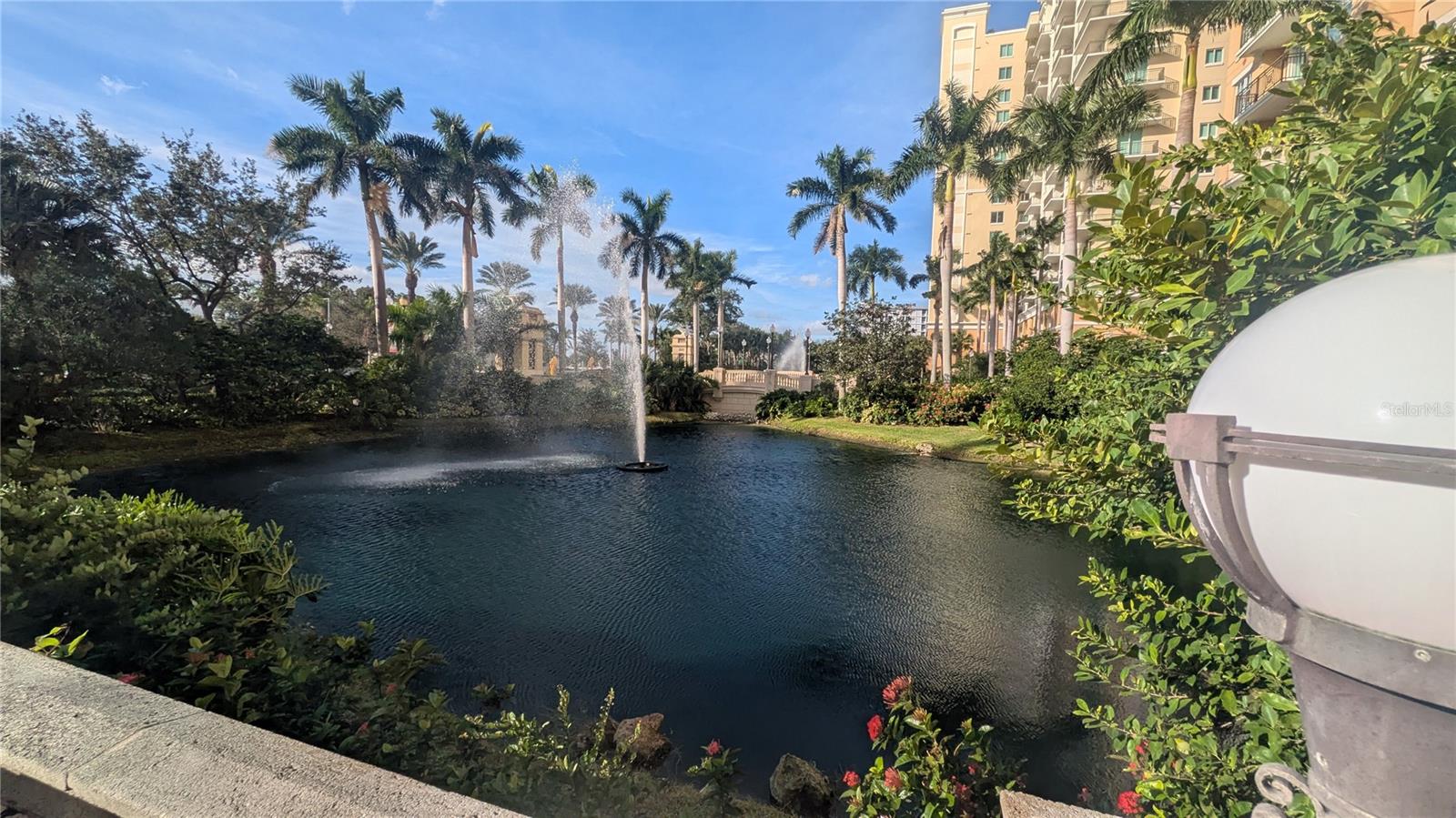 RENAISSANCE 1 - Residential Lease