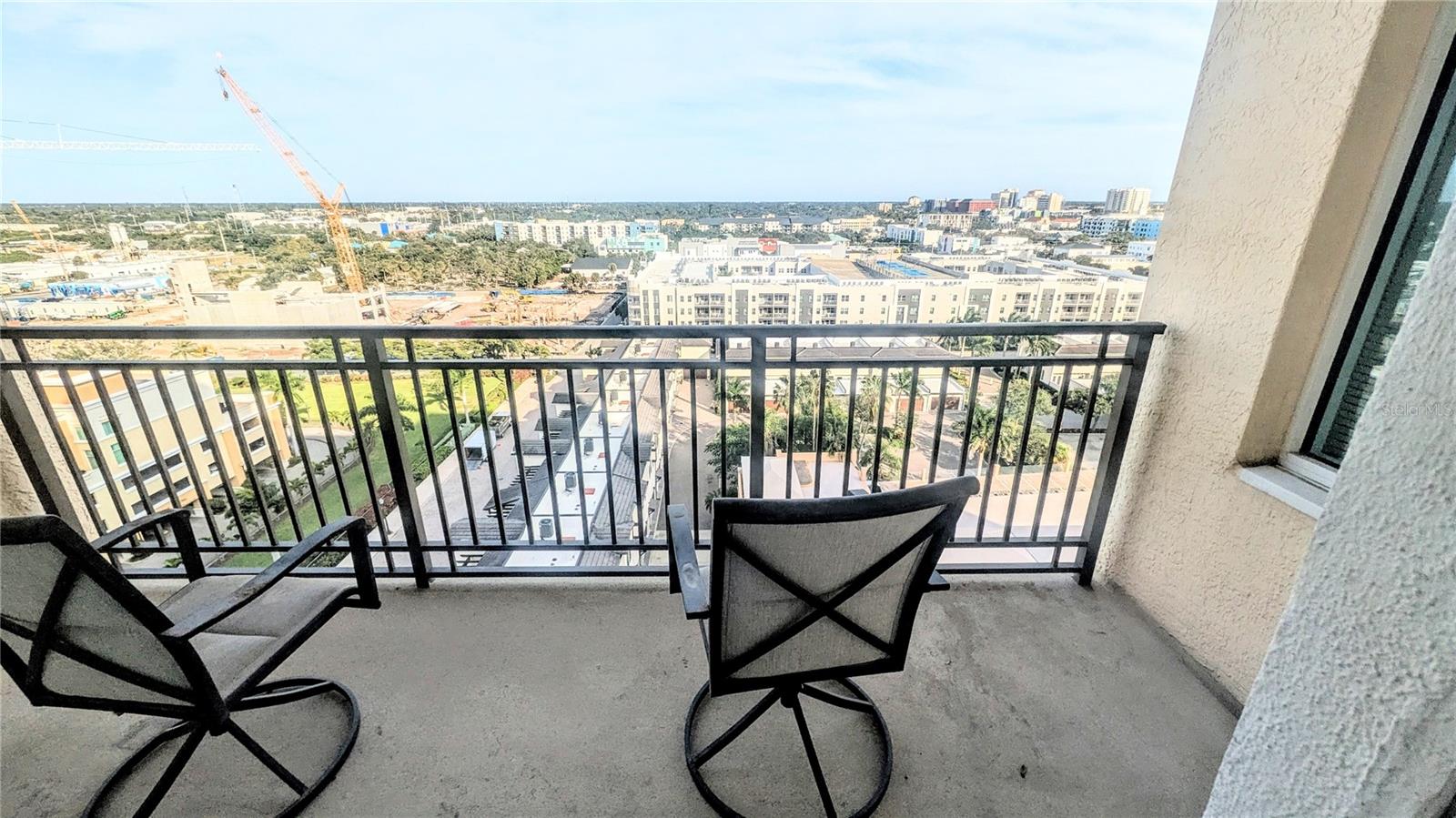 RENAISSANCE 1 - Residential Lease