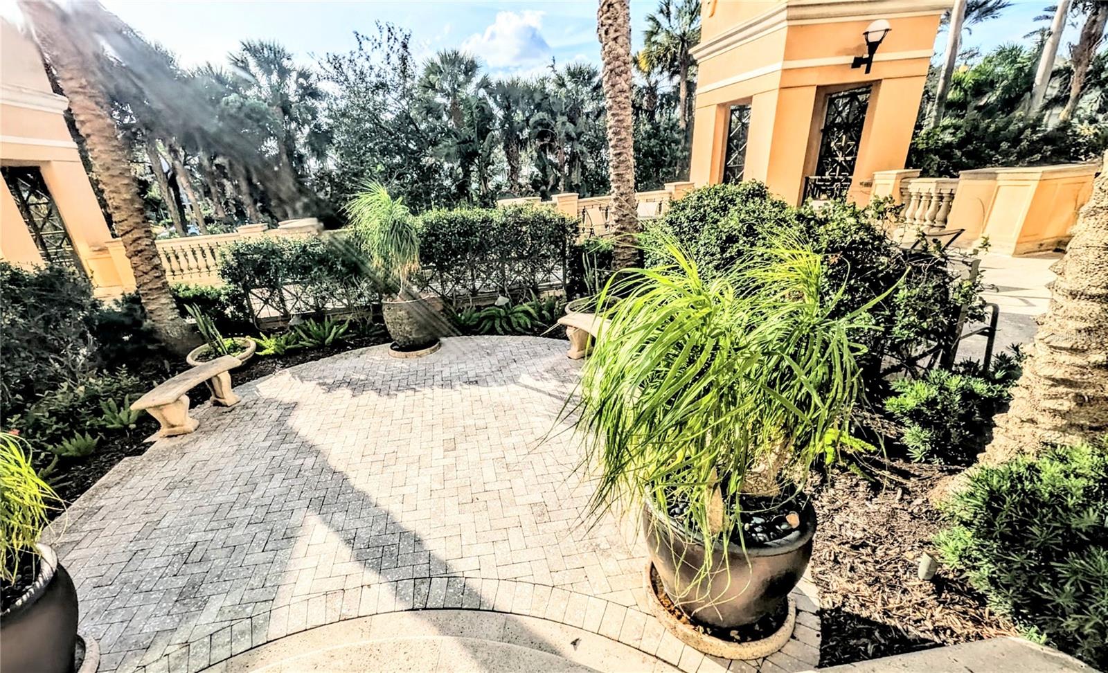 RENAISSANCE 1 - Residential Lease