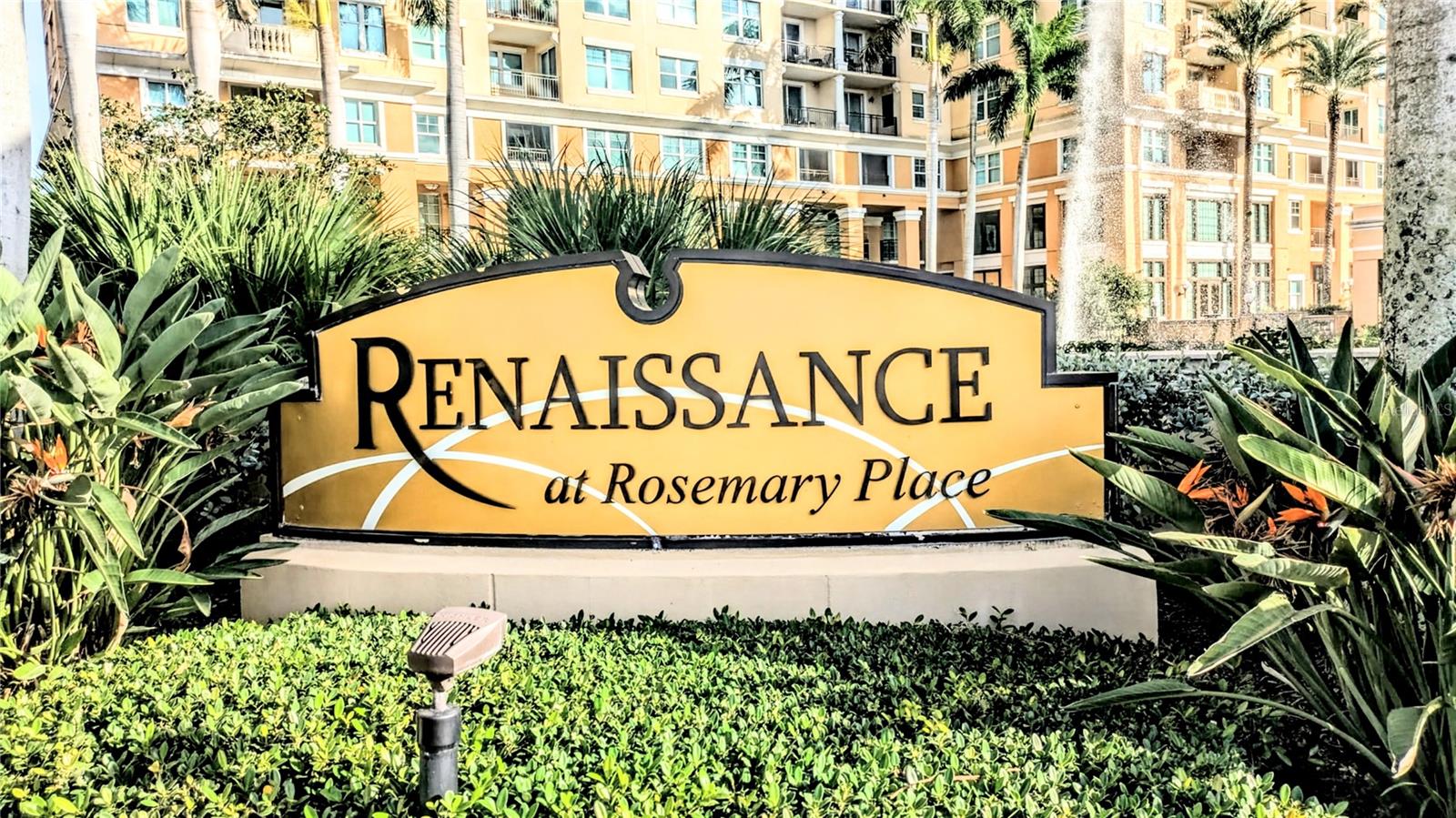 RENAISSANCE 1 - Residential Lease