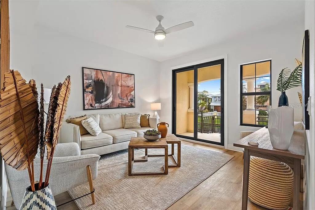 BRISA DEL MAR TWNHMS - Residential Lease