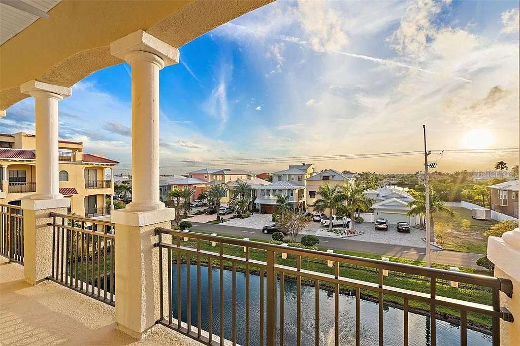 BRISA DEL MAR TWNHMS - Residential Lease