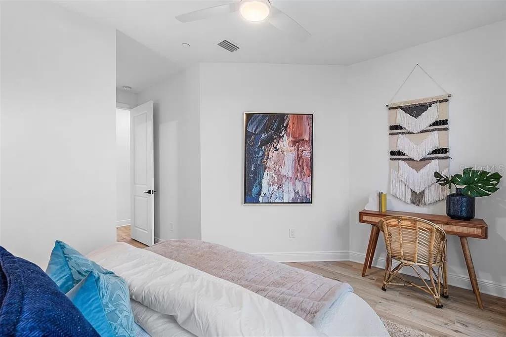 BRISA DEL MAR TWNHMS - Residential Lease
