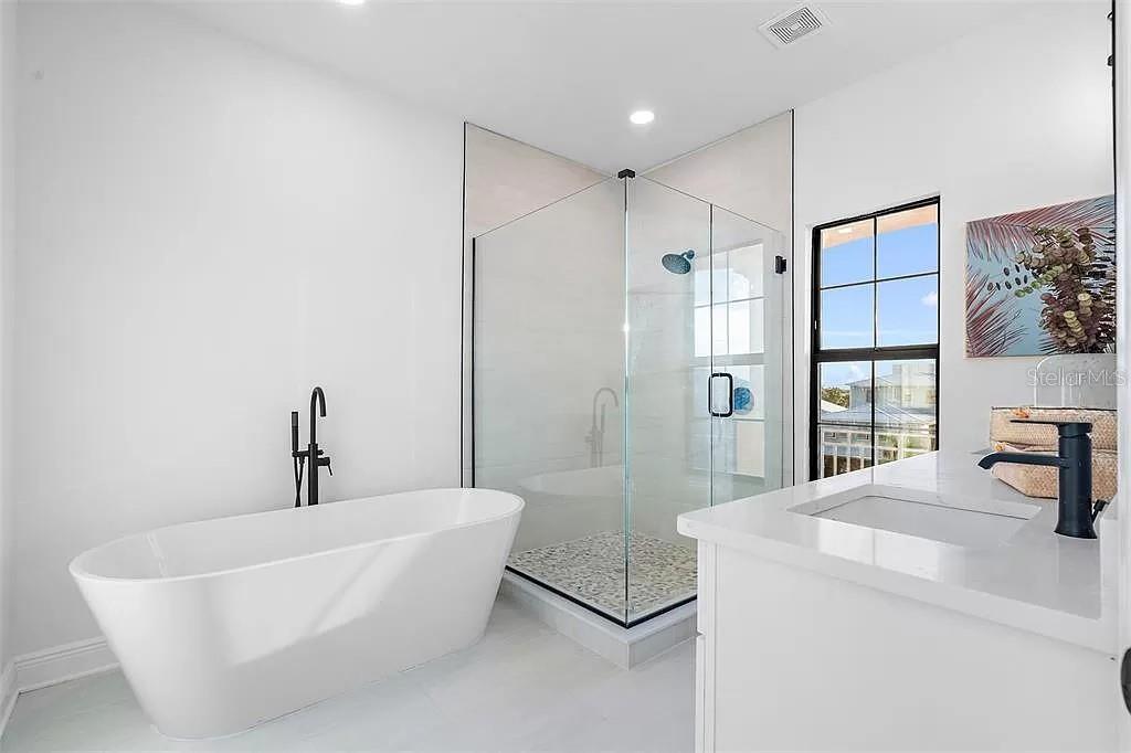 BRISA DEL MAR TWNHMS - Residential Lease