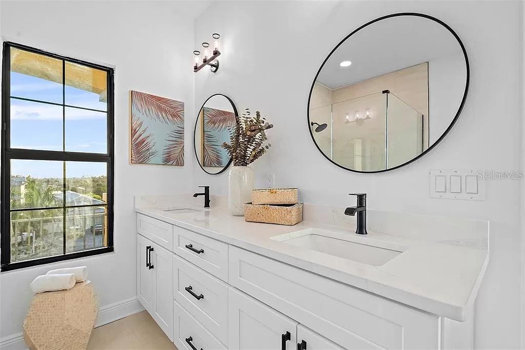 BRISA DEL MAR TWNHMS - Residential Lease