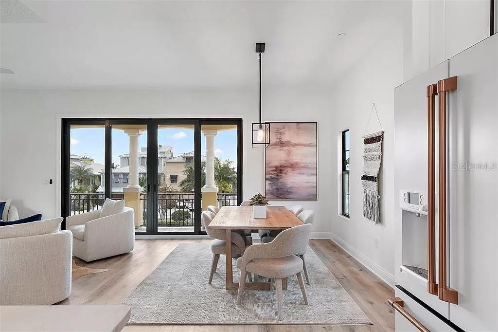 BRISA DEL MAR TWNHMS - Residential Lease