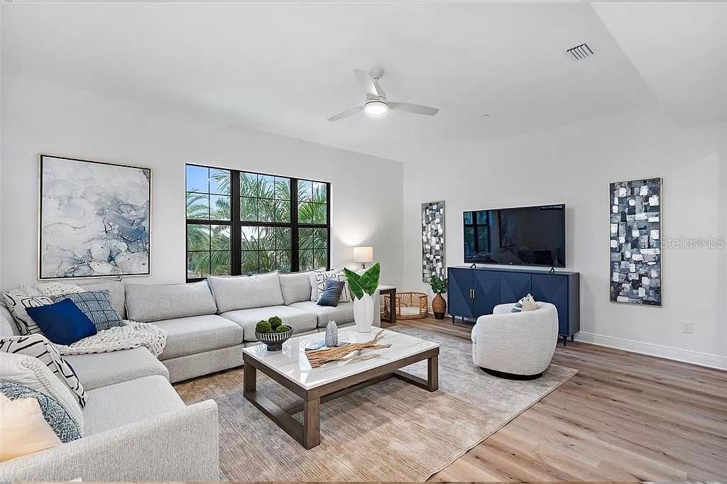 BRISA DEL MAR TWNHMS - Residential Lease