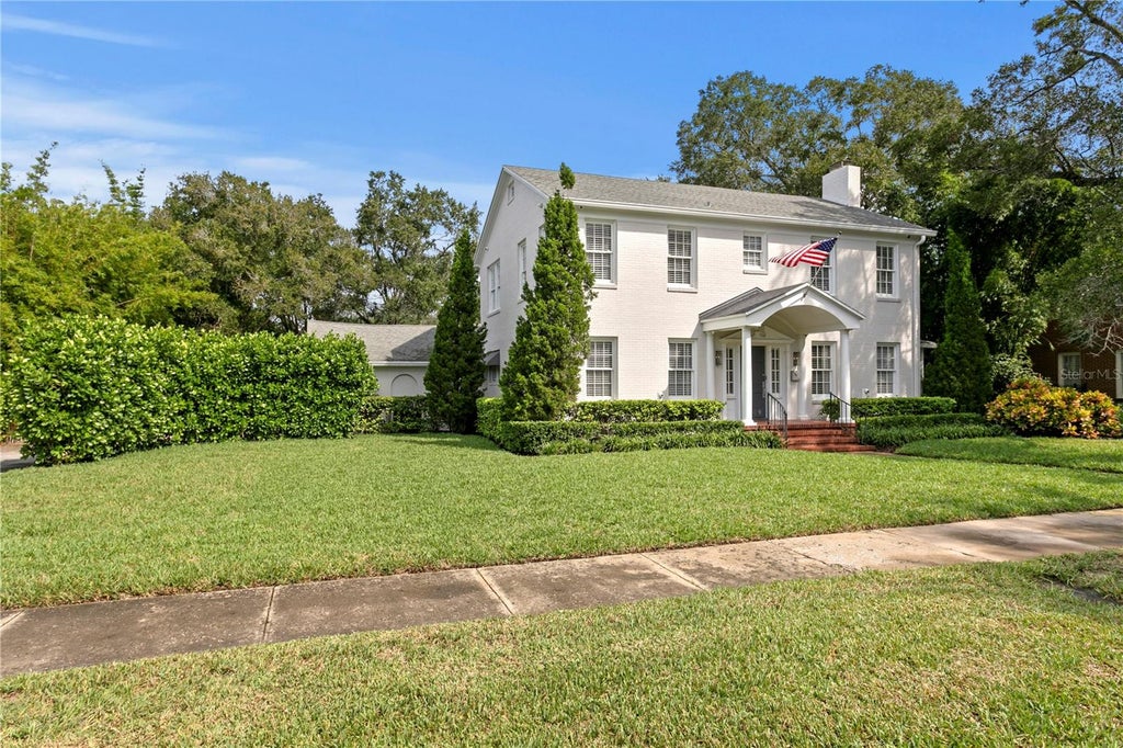 Photo of 3209 W Parkland Boulevard, Tampa, FL 33609 (MLS # TB8555233)